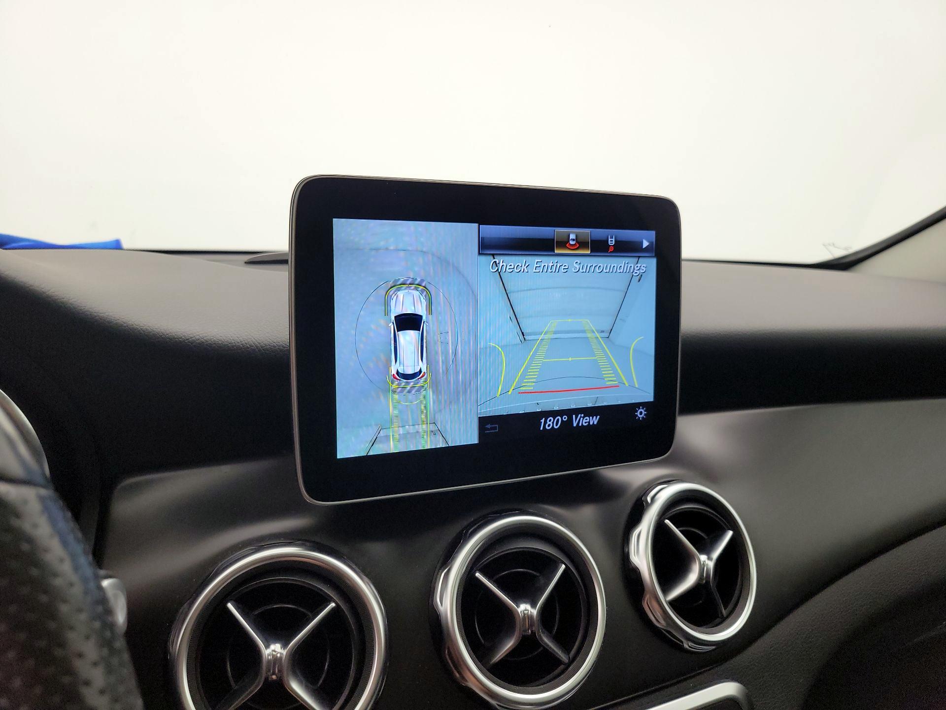 Thumbnail: 2019 Mercedes-Benz GLA - 15