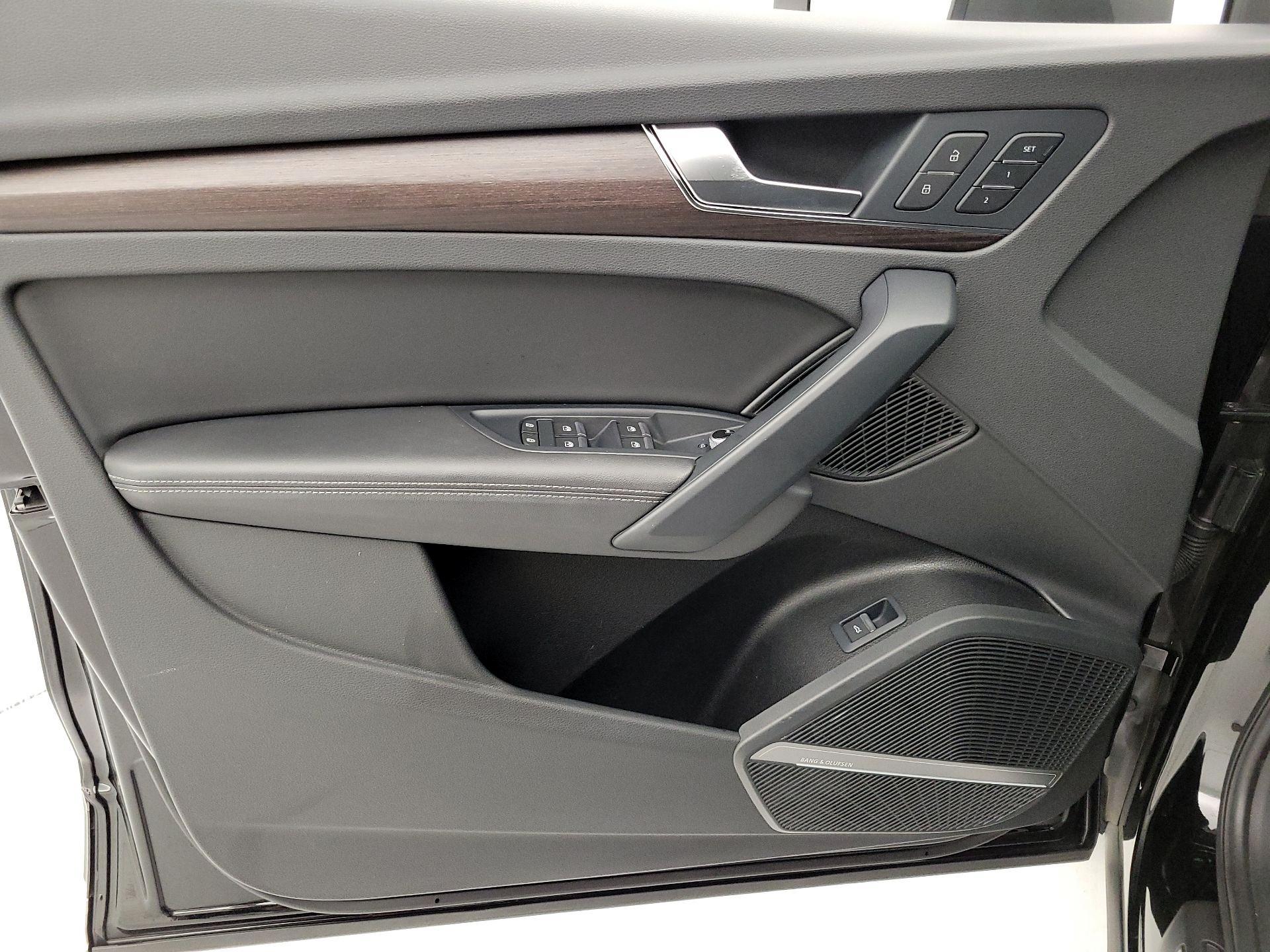 Thumbnail: 2021 Audi Q5 - 12