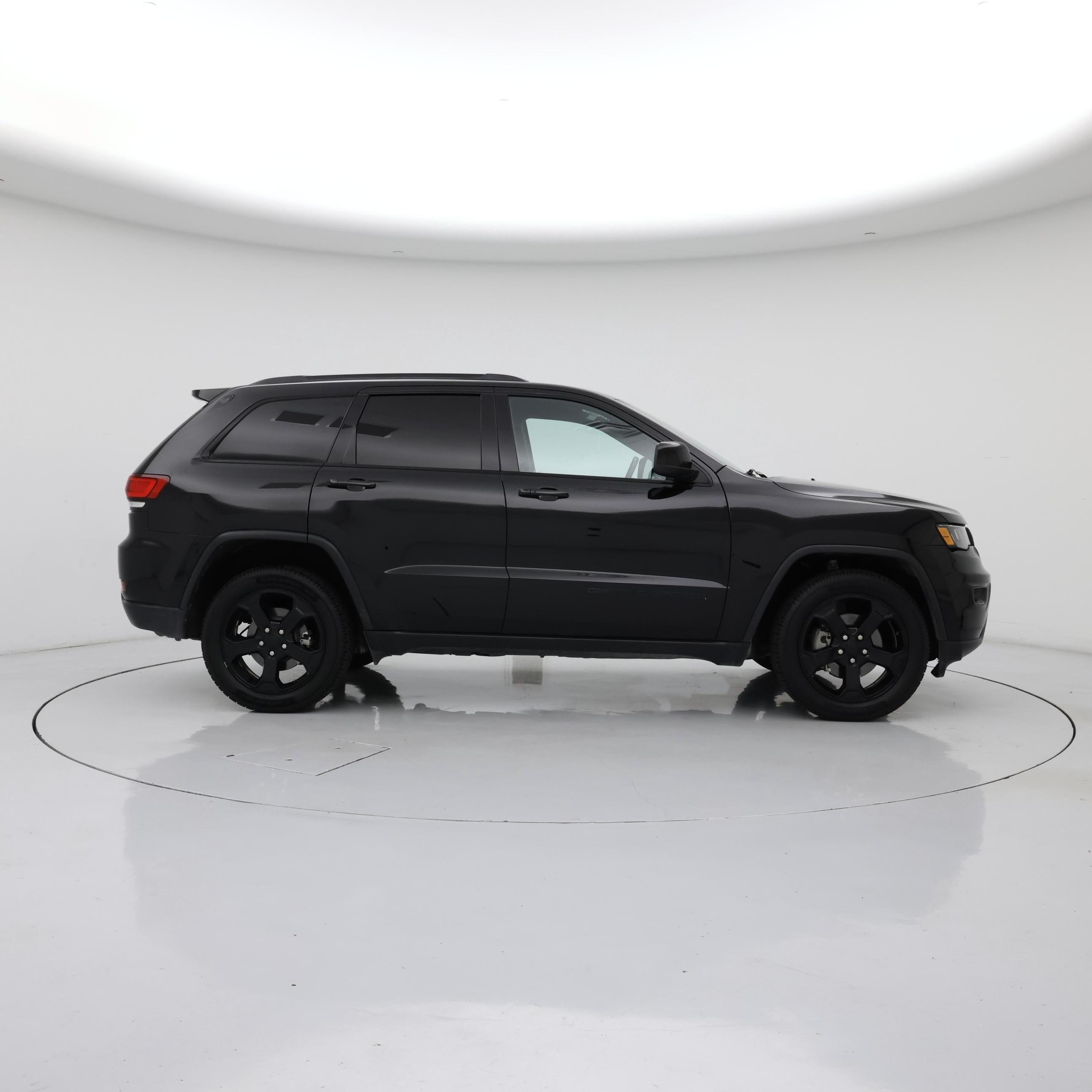 Thumbnail: 2018 Jeep Grand Cherokee - 7