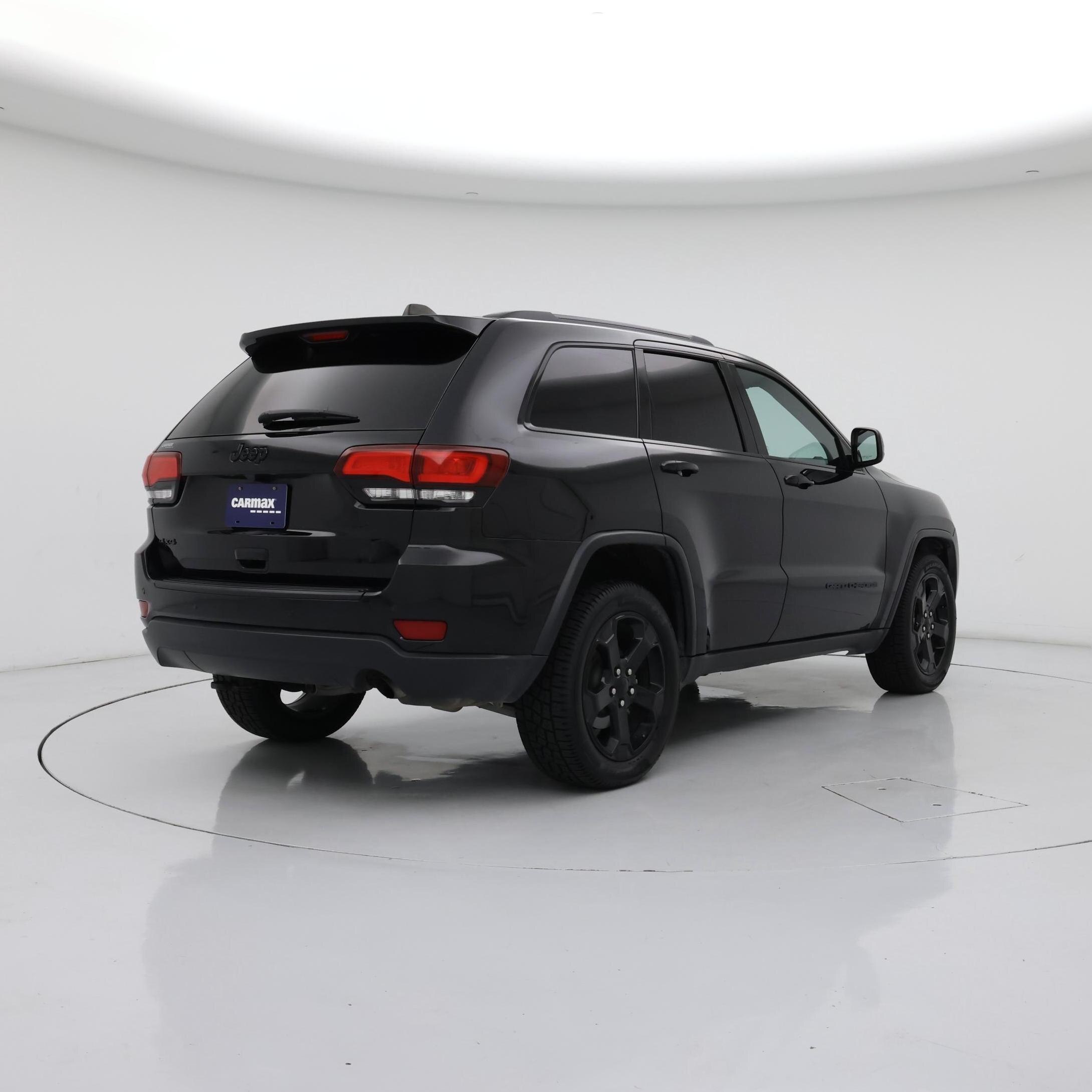 Thumbnail: 2018 Jeep Grand Cherokee - 8