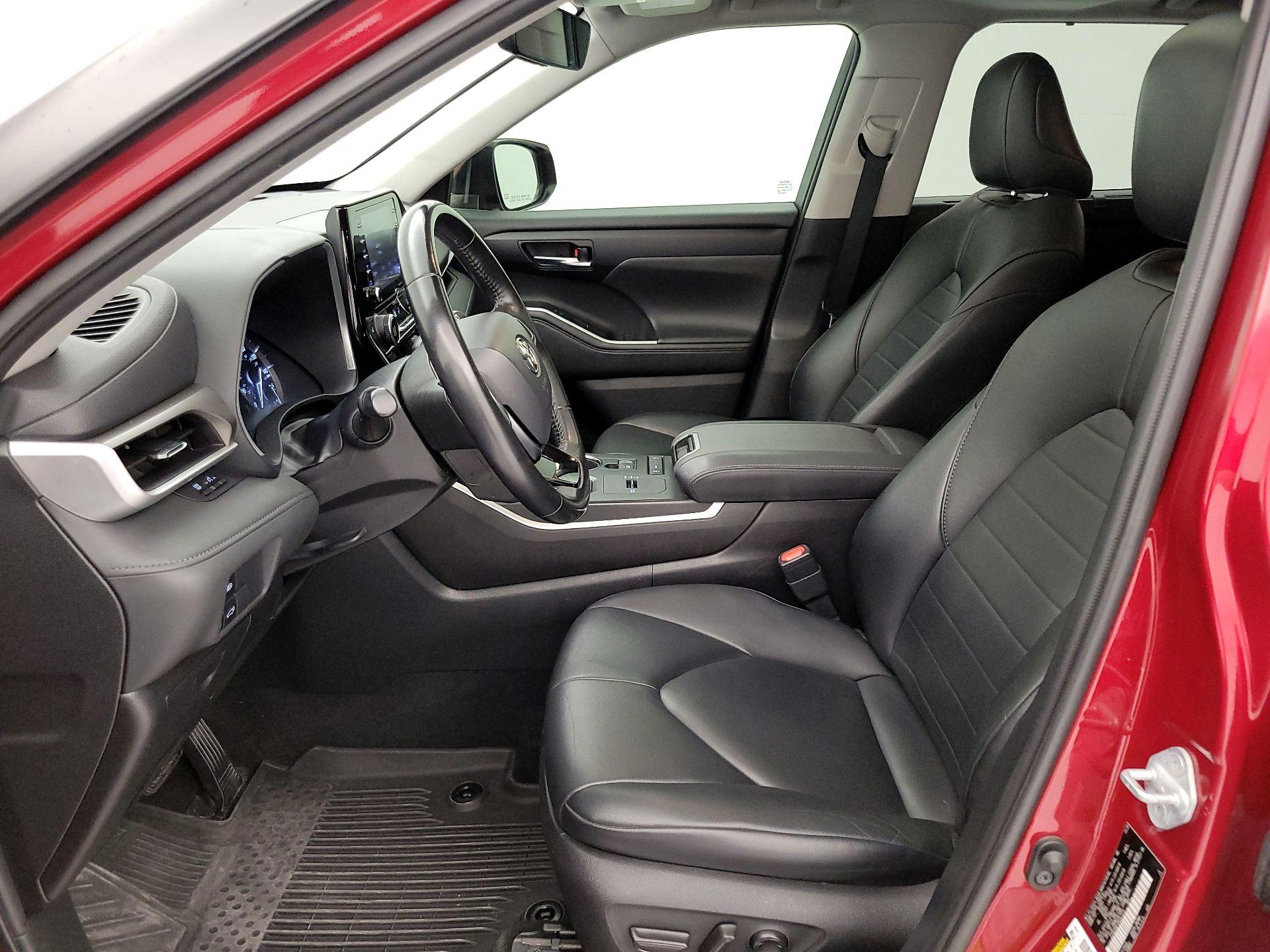 Thumbnail: 2021 Toyota Highlander - 11