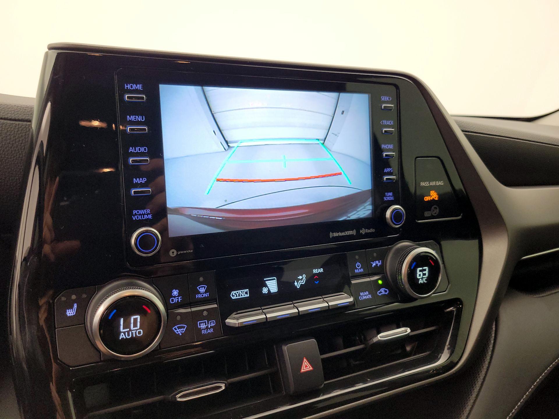 Thumbnail: 2021 Toyota Highlander - 14
