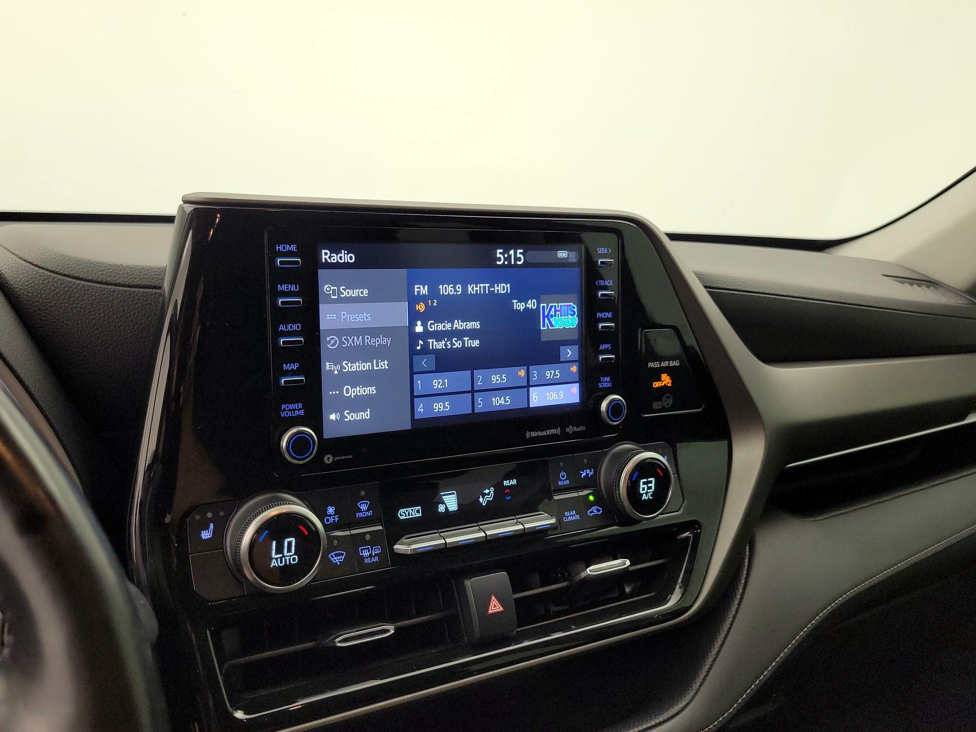 Thumbnail: 2021 Toyota Highlander - 15