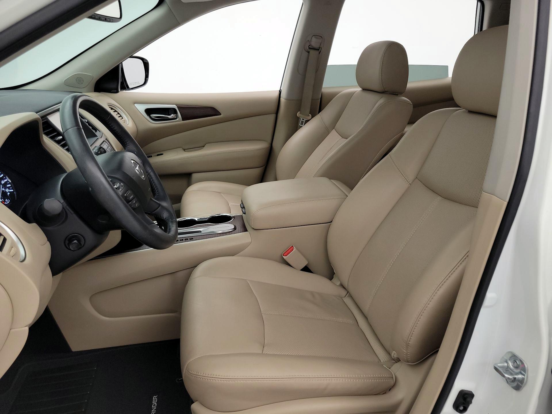 Thumbnail: 2017 Nissan Pathfinder - 11