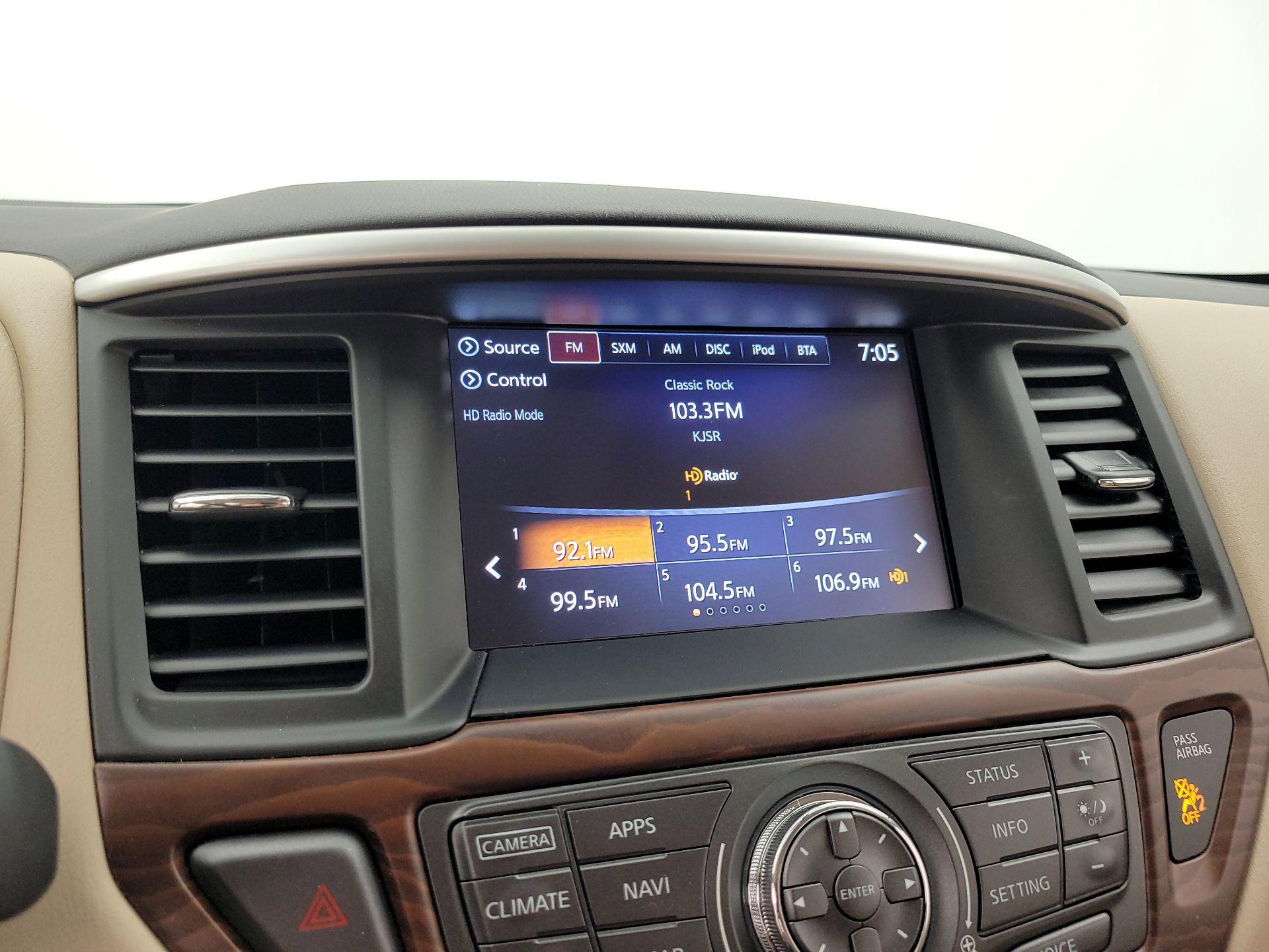 Thumbnail: 2017 Nissan Pathfinder - 16