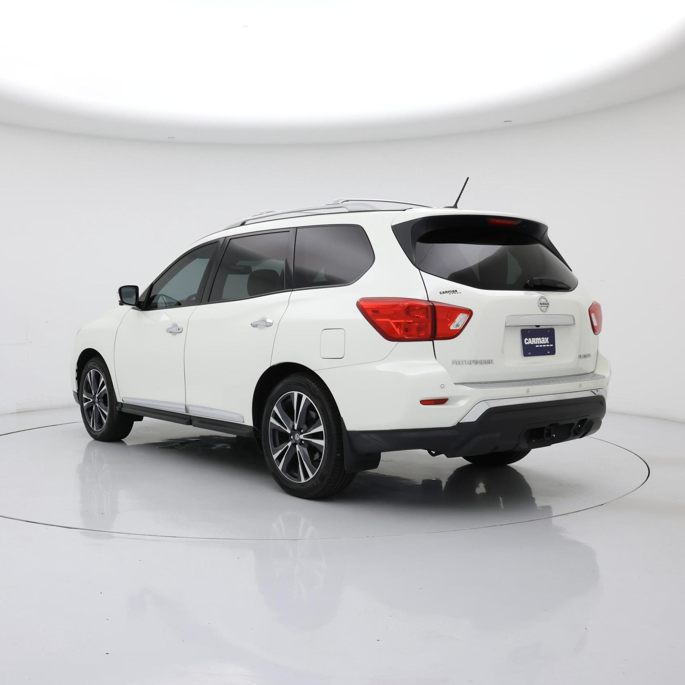 Thumbnail: 2017 Nissan Pathfinder - 2