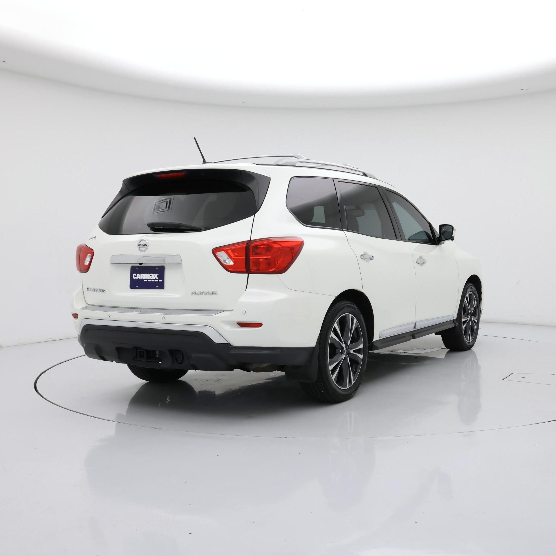 Thumbnail: 2017 Nissan Pathfinder - 8
