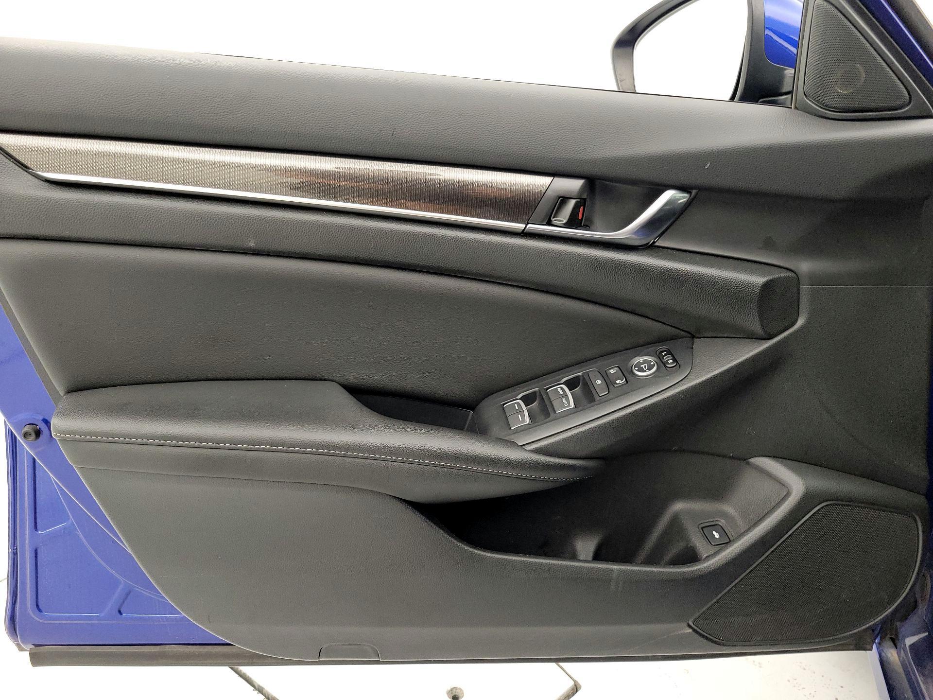 Thumbnail: 2019 Honda Accord - 12