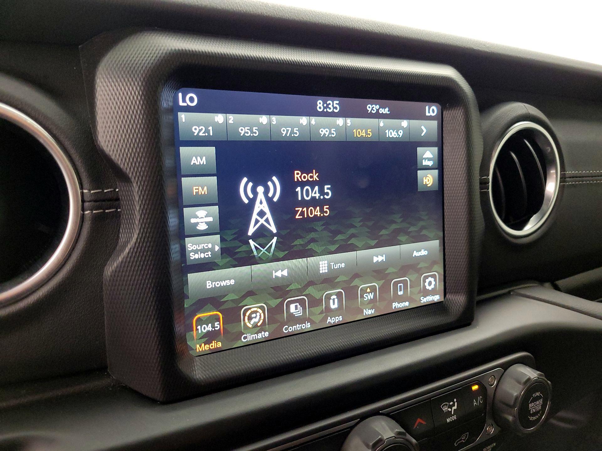 Thumbnail: 2022 Jeep Gladiator - 16