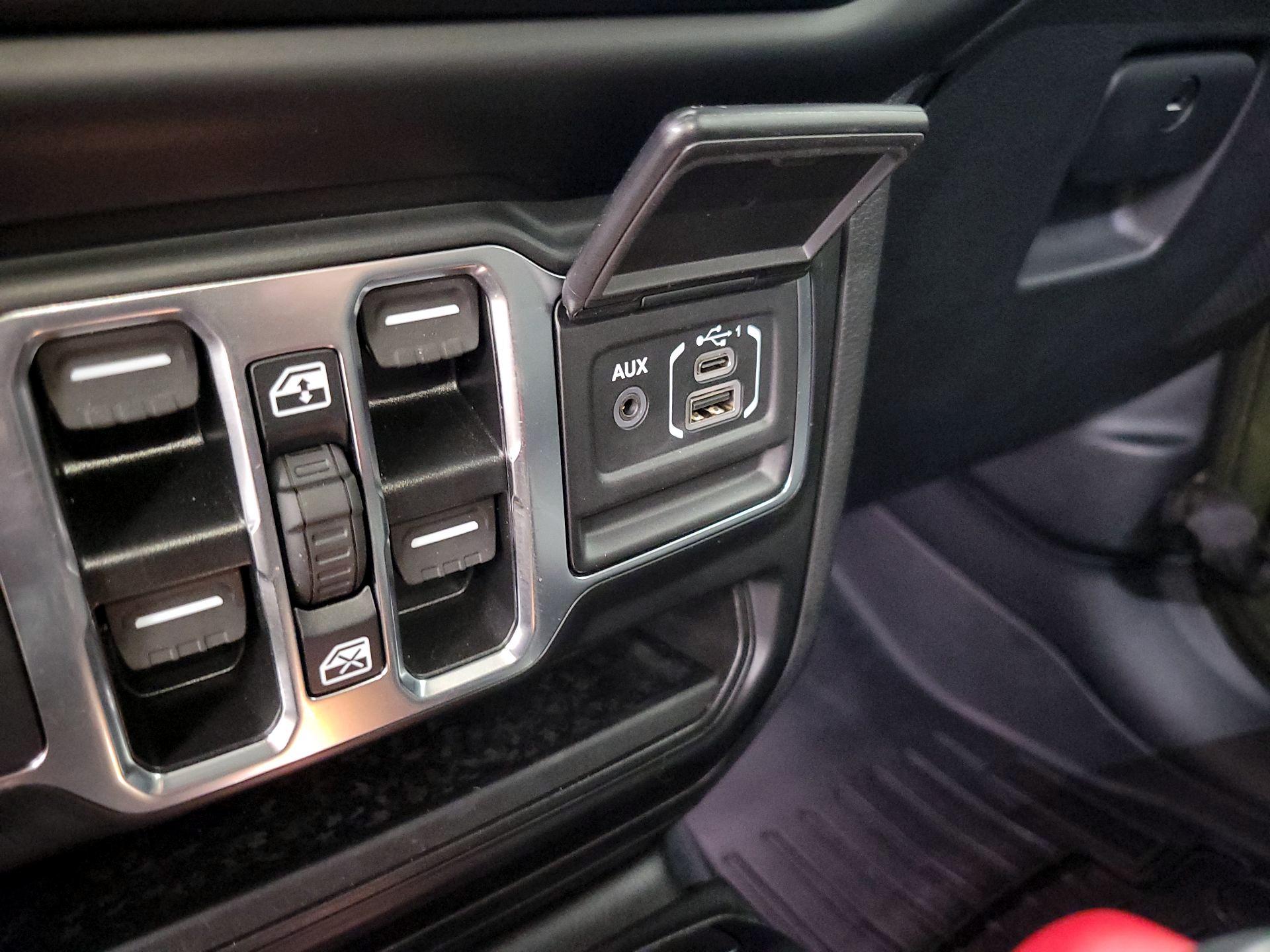 Thumbnail: 2022 Jeep Gladiator - 19