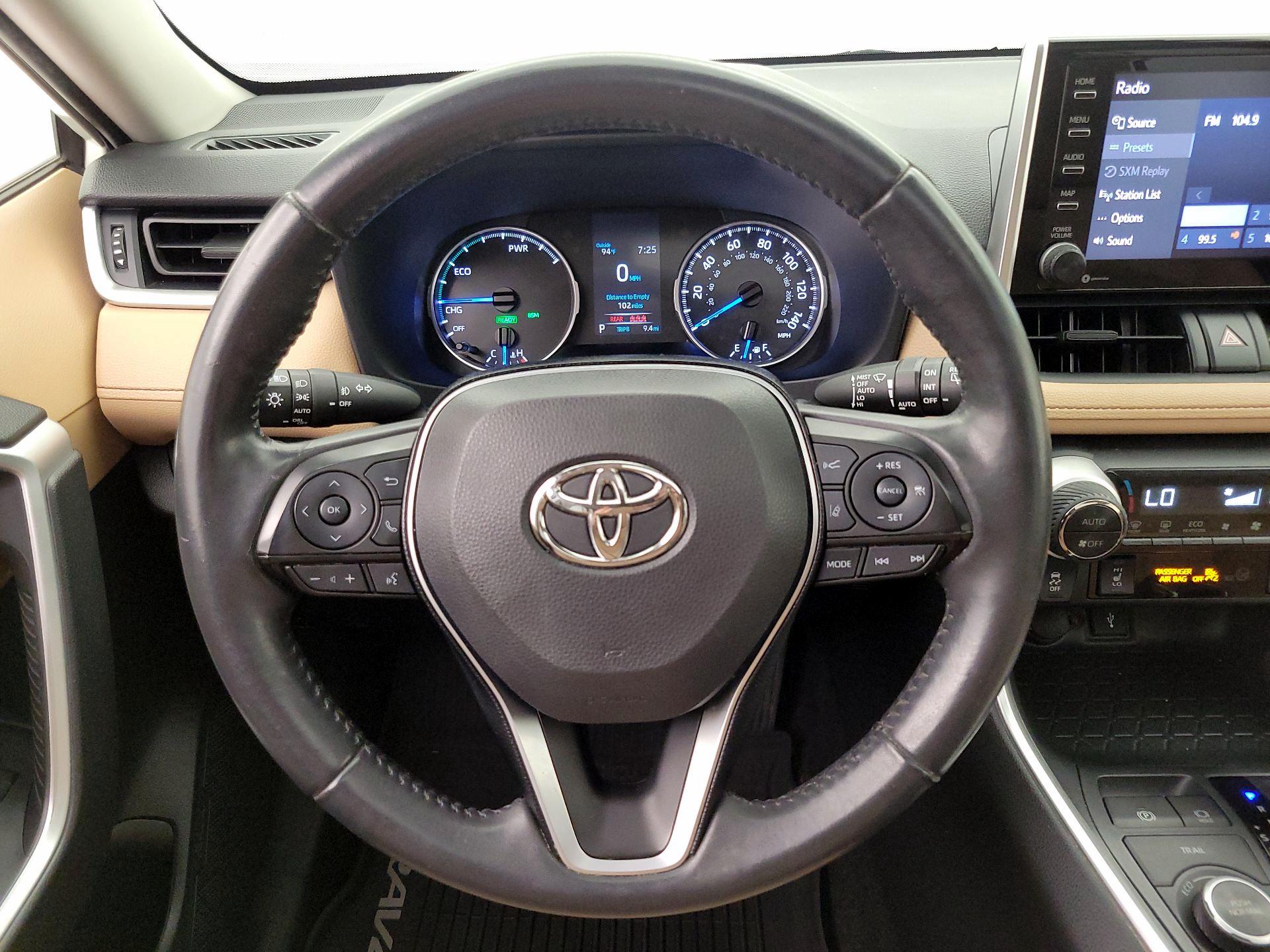 Thumbnail: 2020 Toyota RAV4 - 10