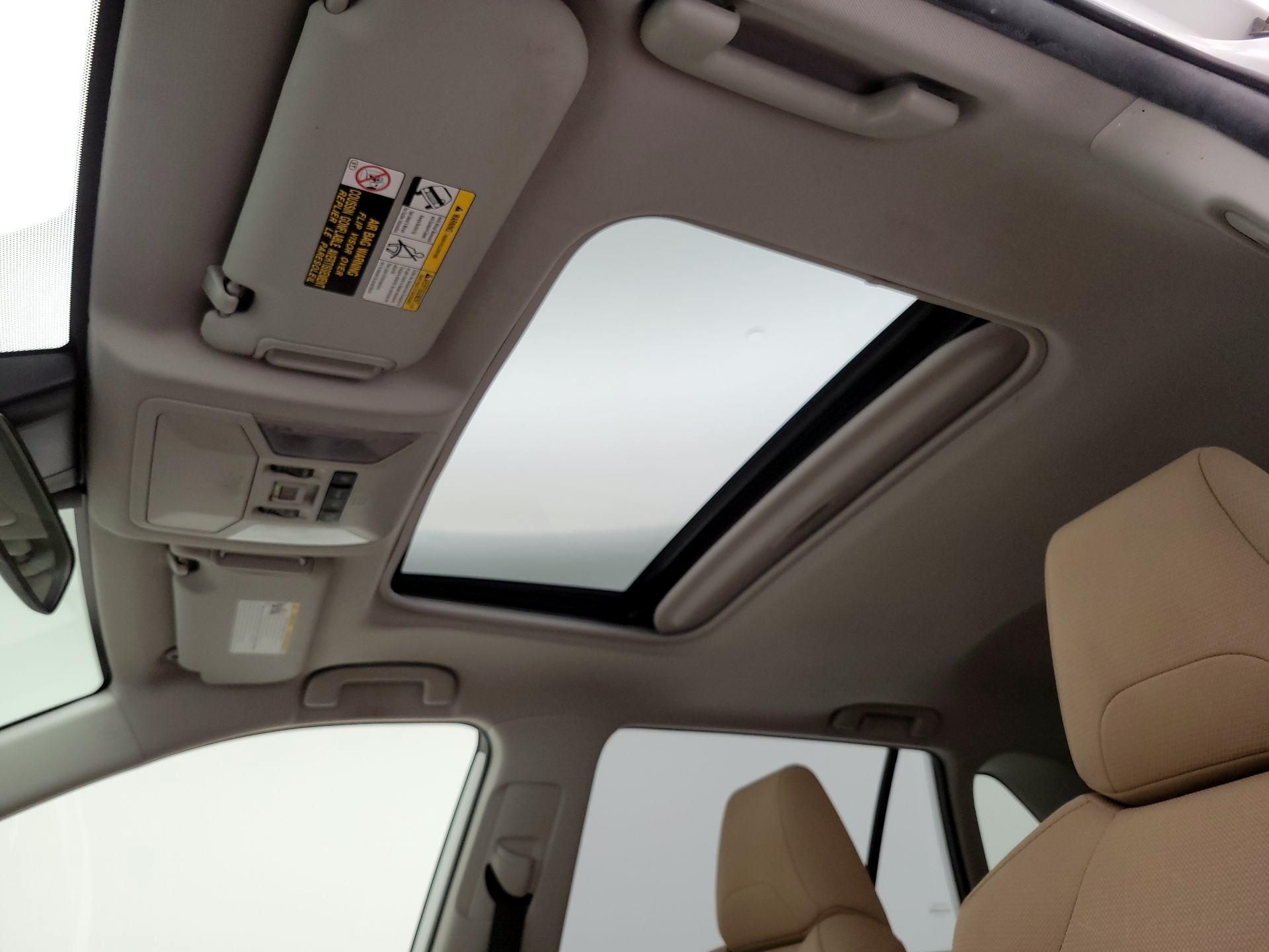 Thumbnail: 2020 Toyota RAV4 - 19