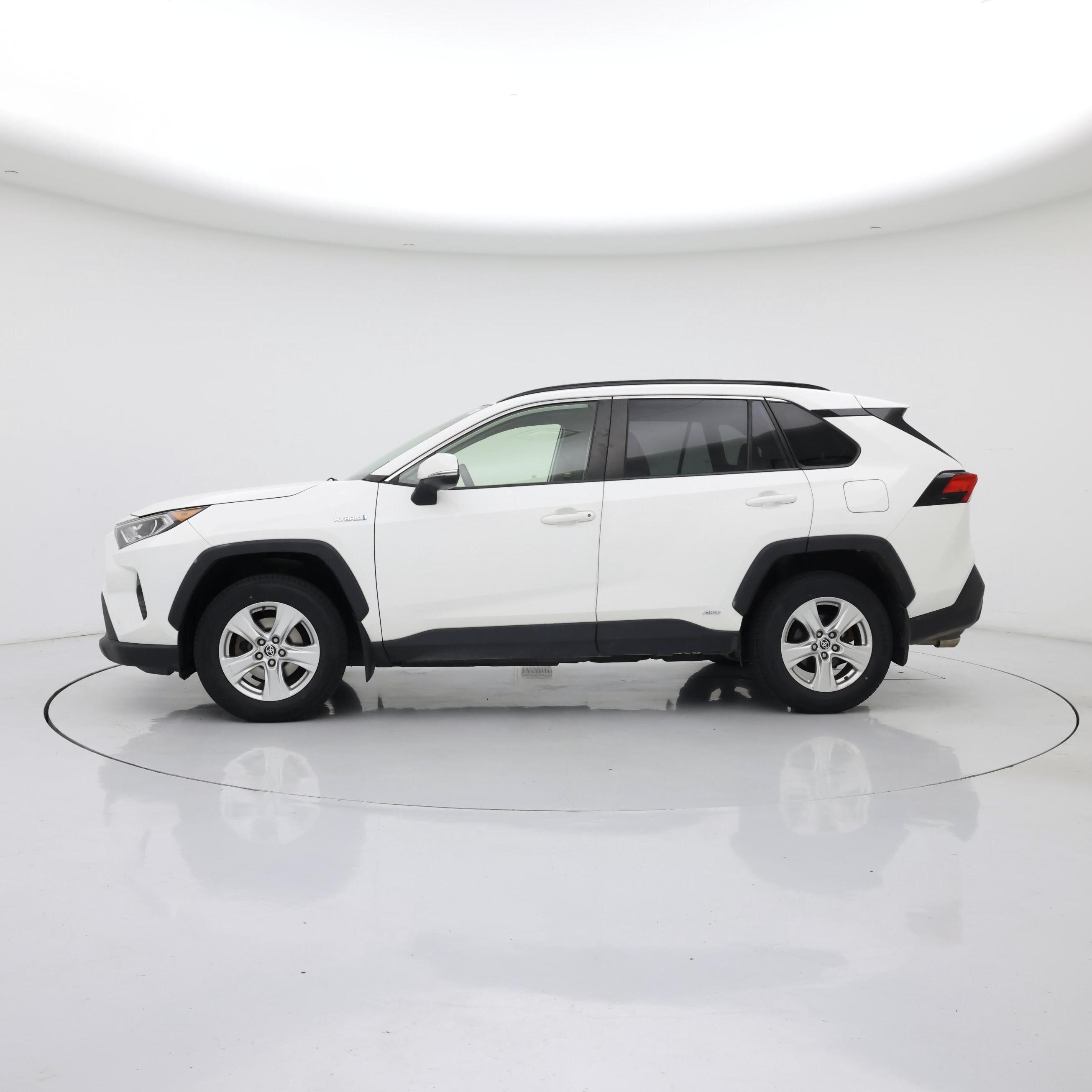 Thumbnail: 2020 Toyota RAV4 - 3