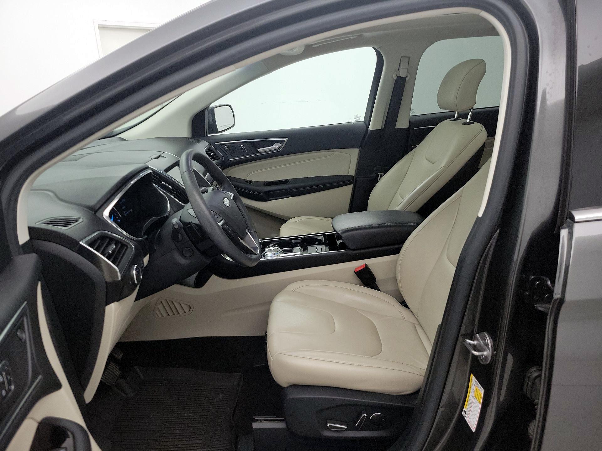 Thumbnail: 2019 Ford Edge - 11