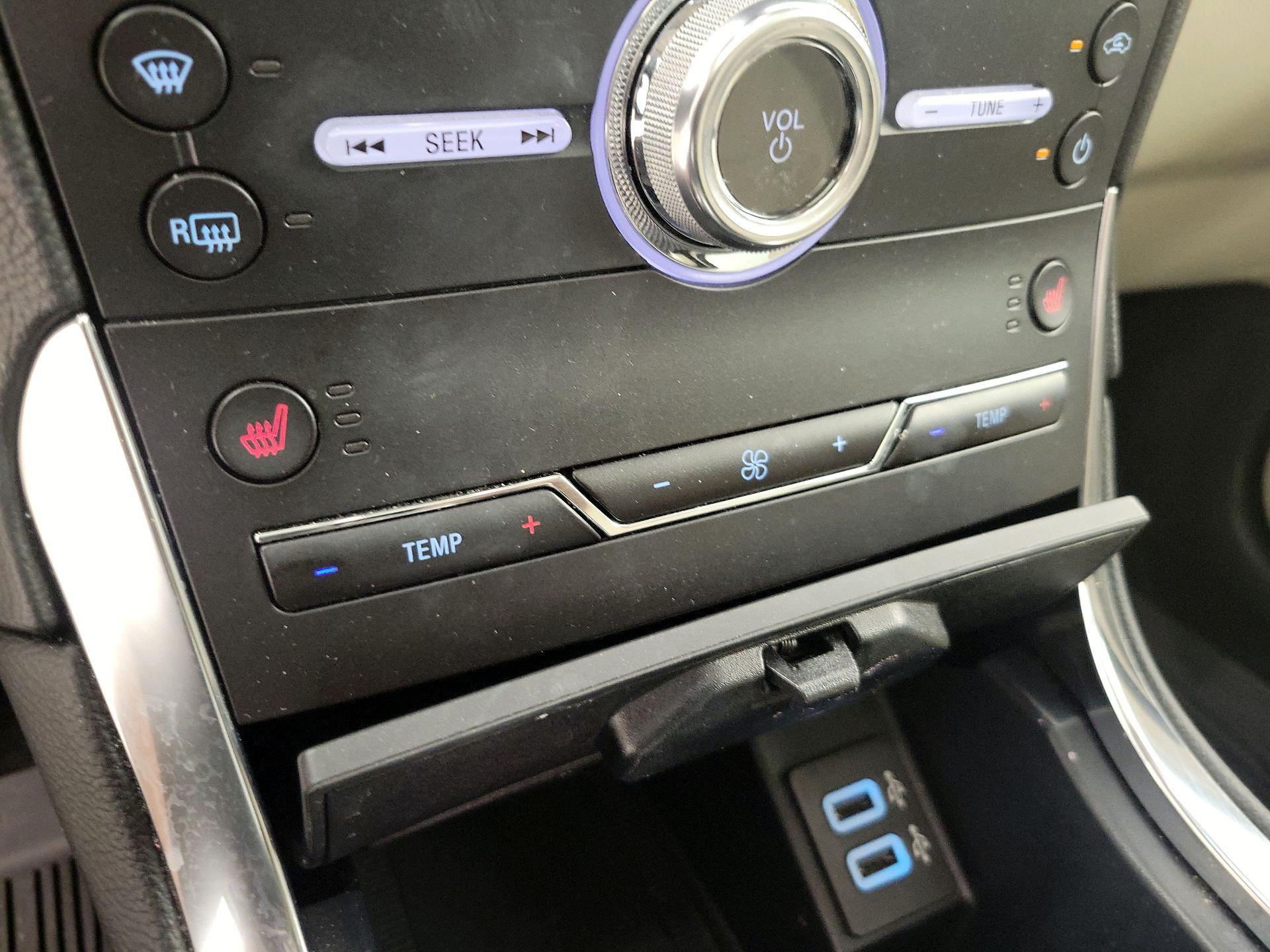Thumbnail: 2019 Ford Edge - 16