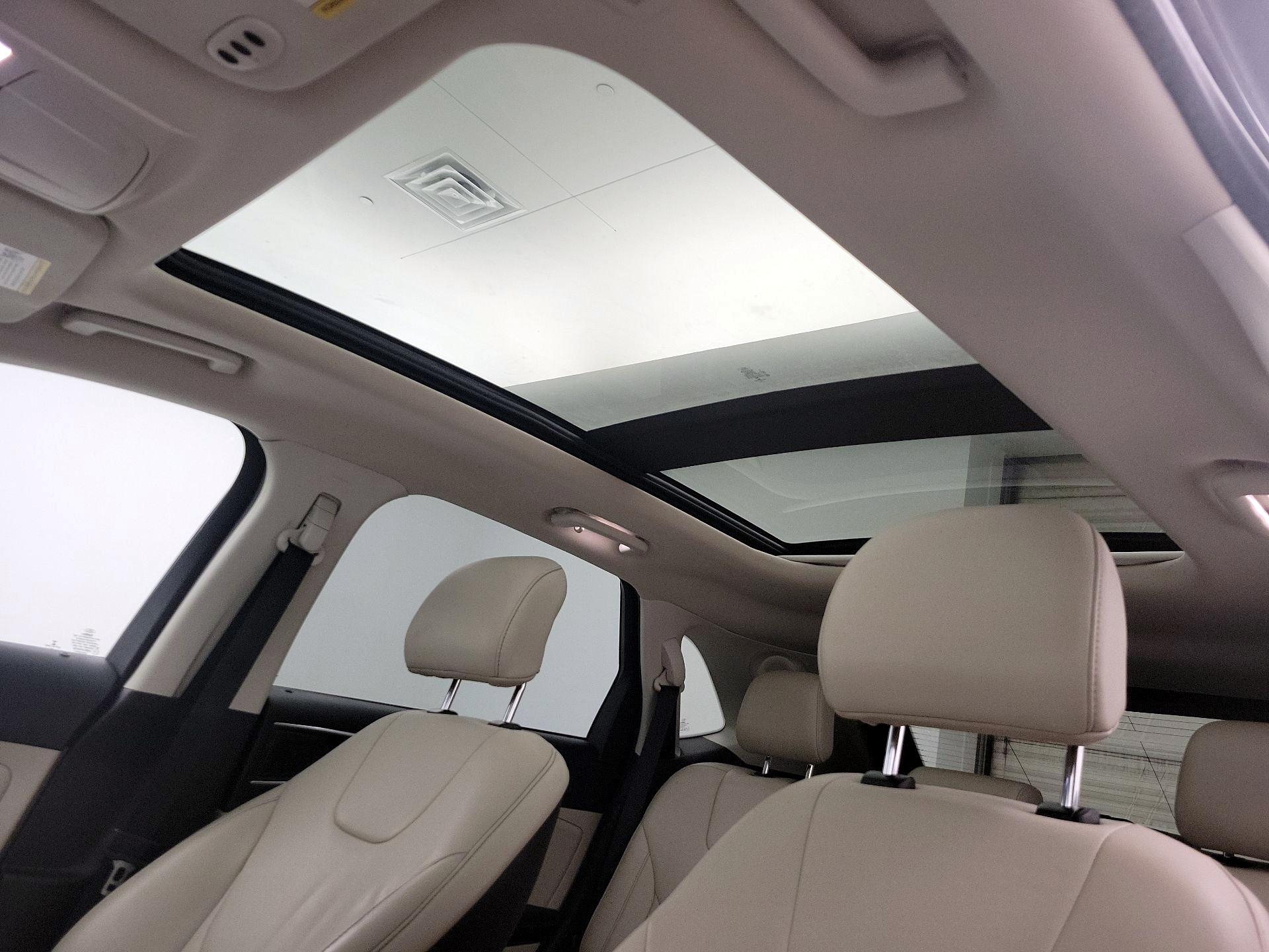 Thumbnail: 2019 Ford Edge - 19