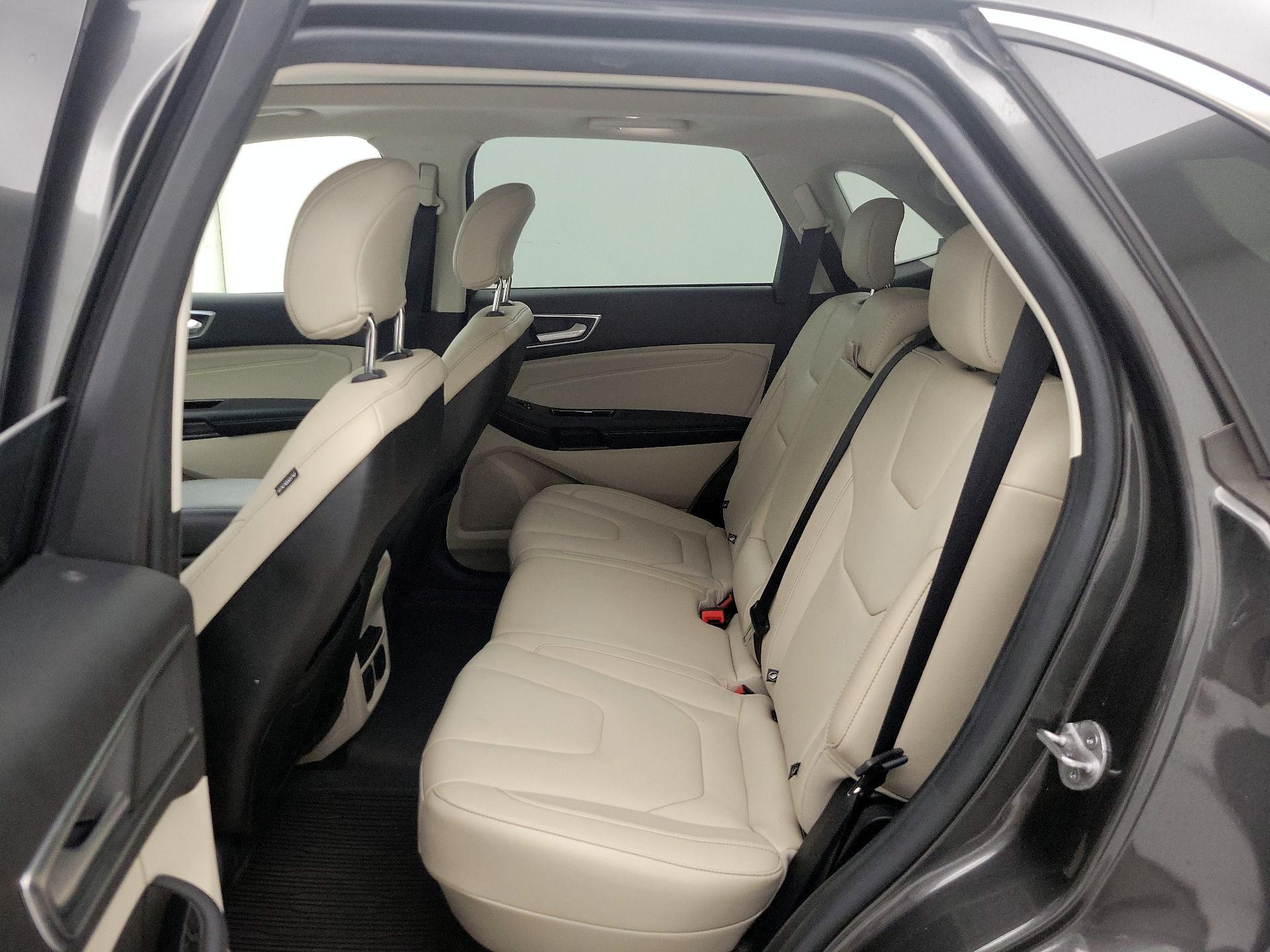 Thumbnail: 2019 Ford Edge - 20