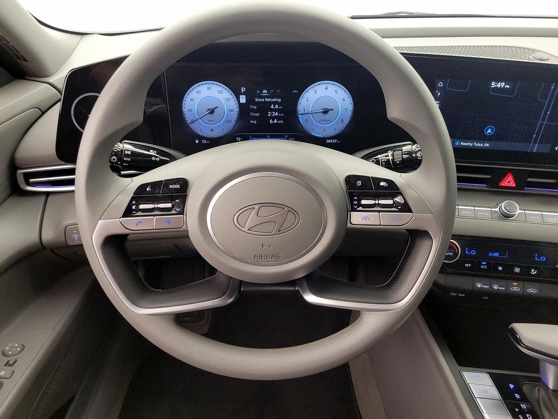 Thumbnail: 2024 Hyundai Elantra - 10