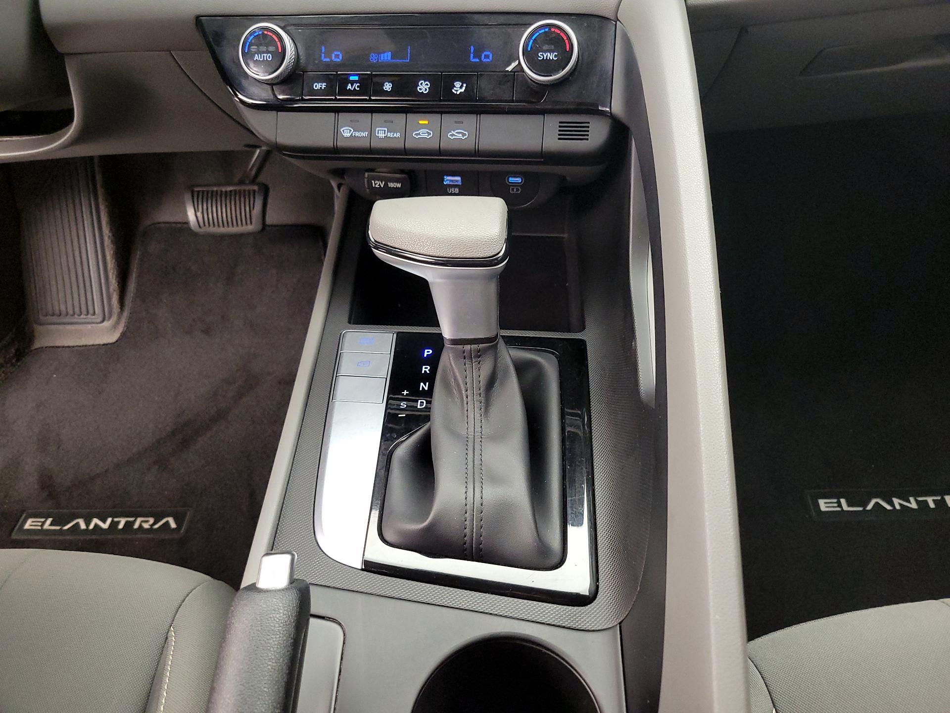 Thumbnail: 2024 Hyundai Elantra - 18