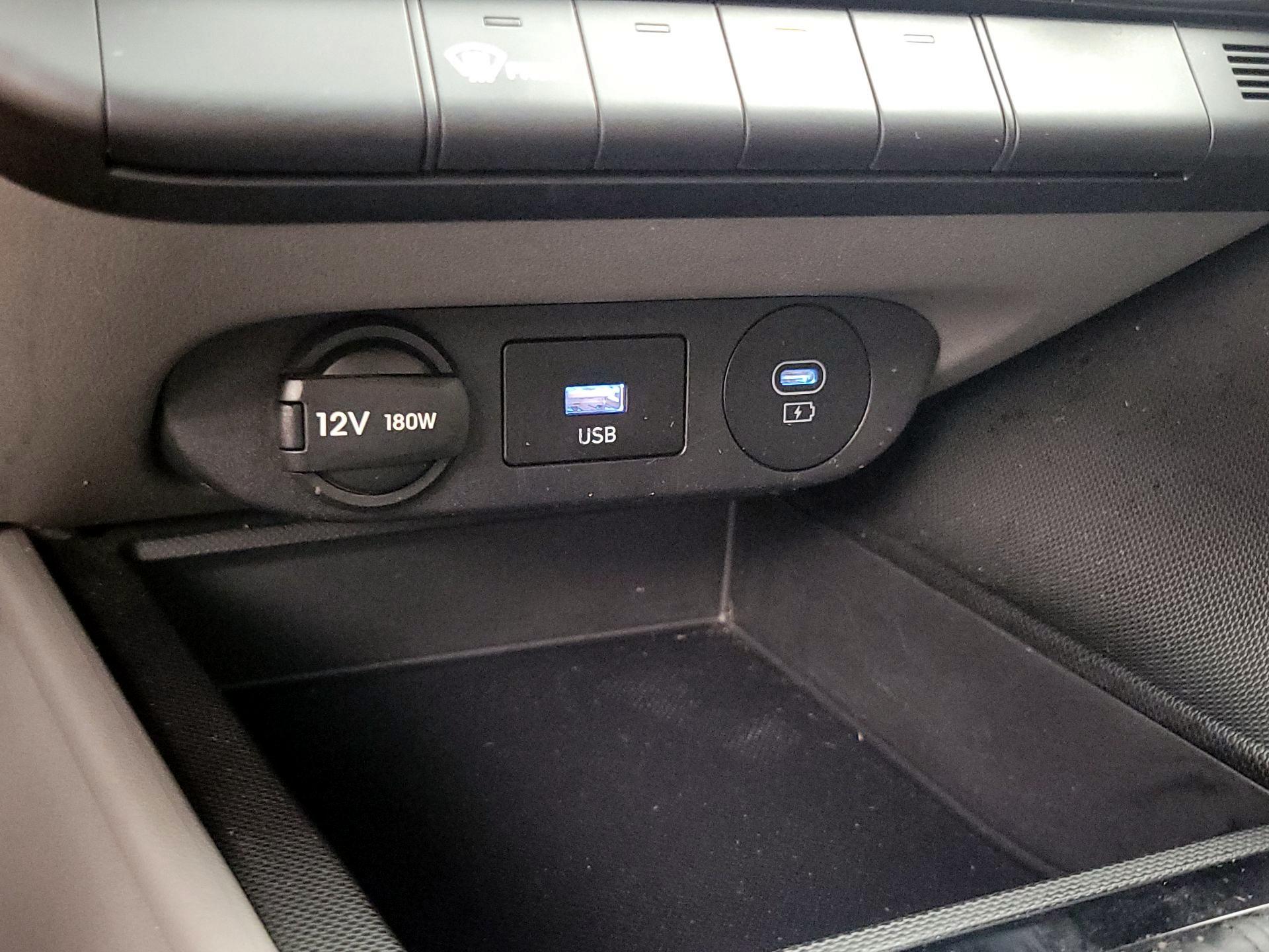 Thumbnail: 2024 Hyundai Elantra - 19