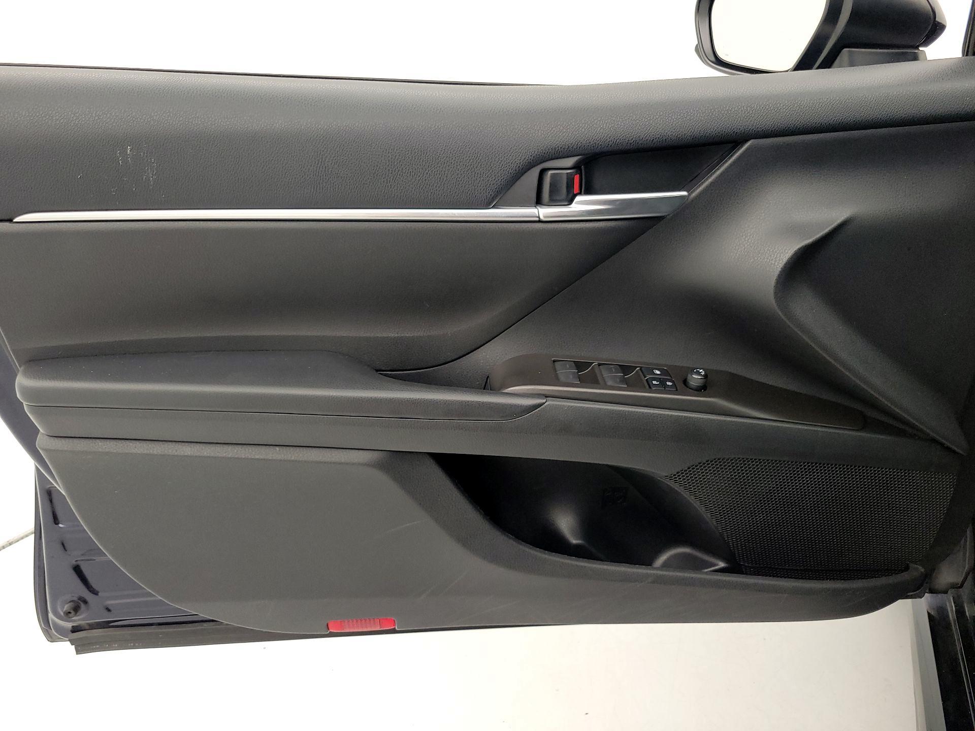 Thumbnail: 2021 Toyota Camry - 12
