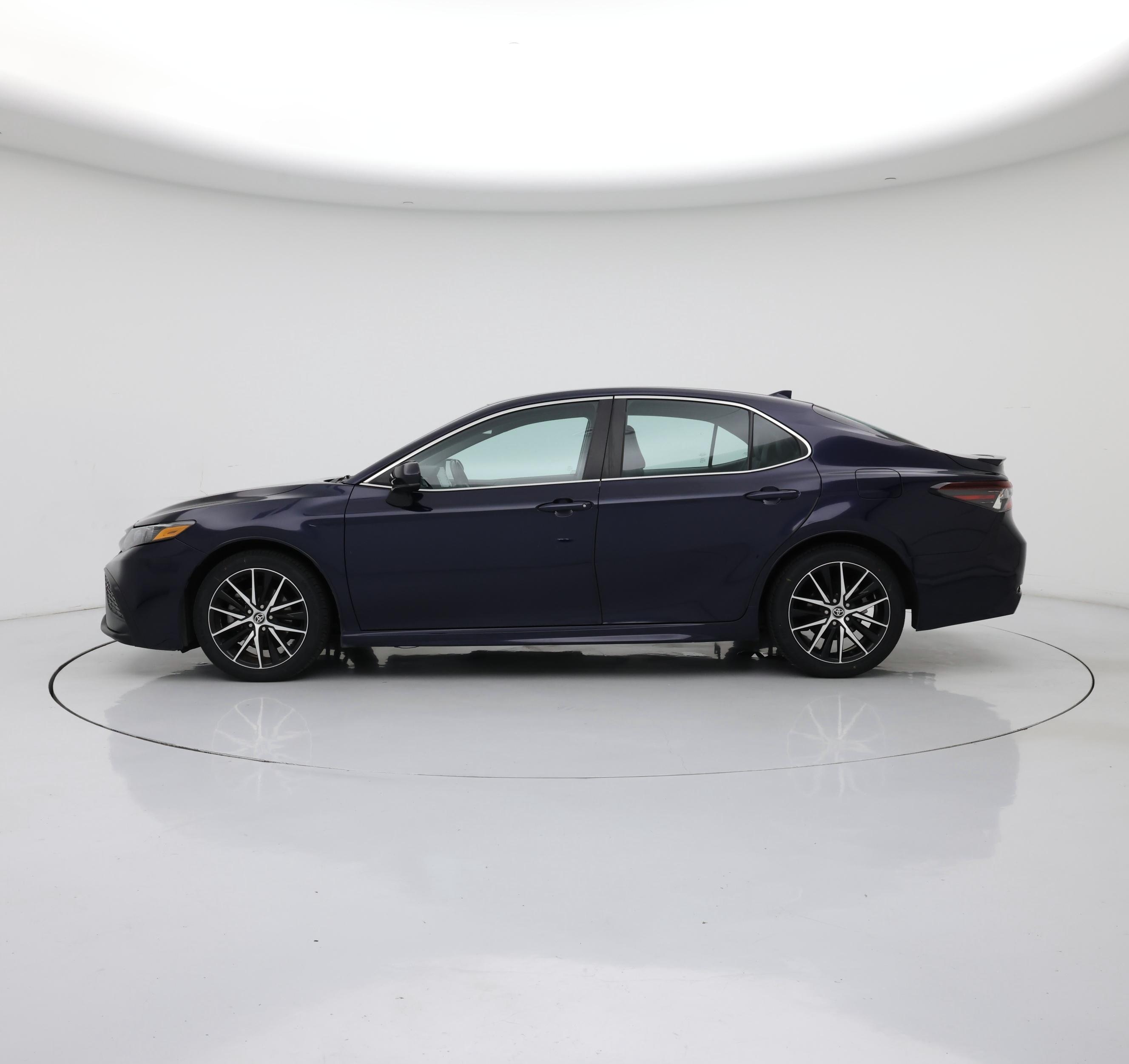Thumbnail: 2021 Toyota Camry - 3