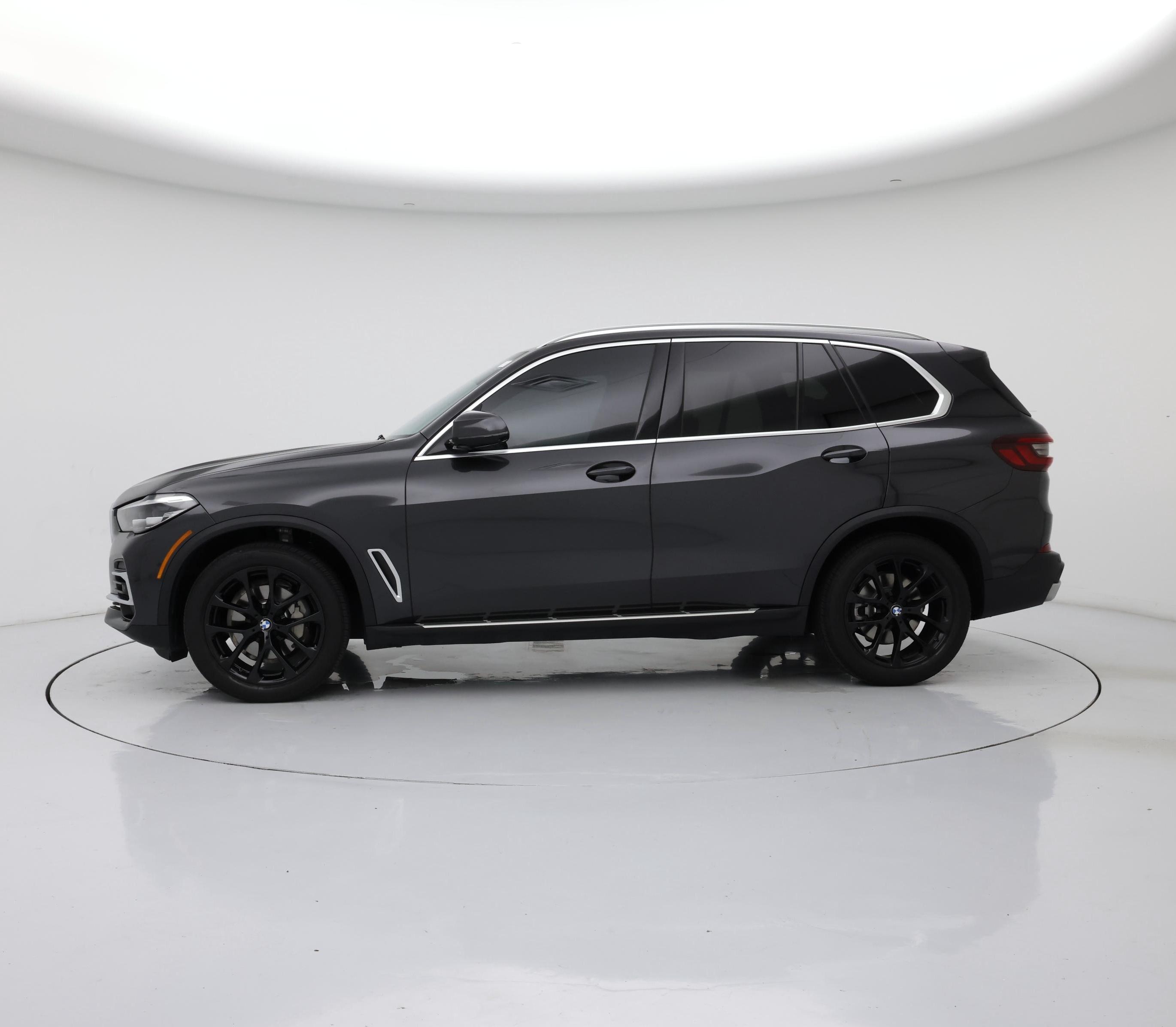 Thumbnail: 2023 BMW X5 - 3