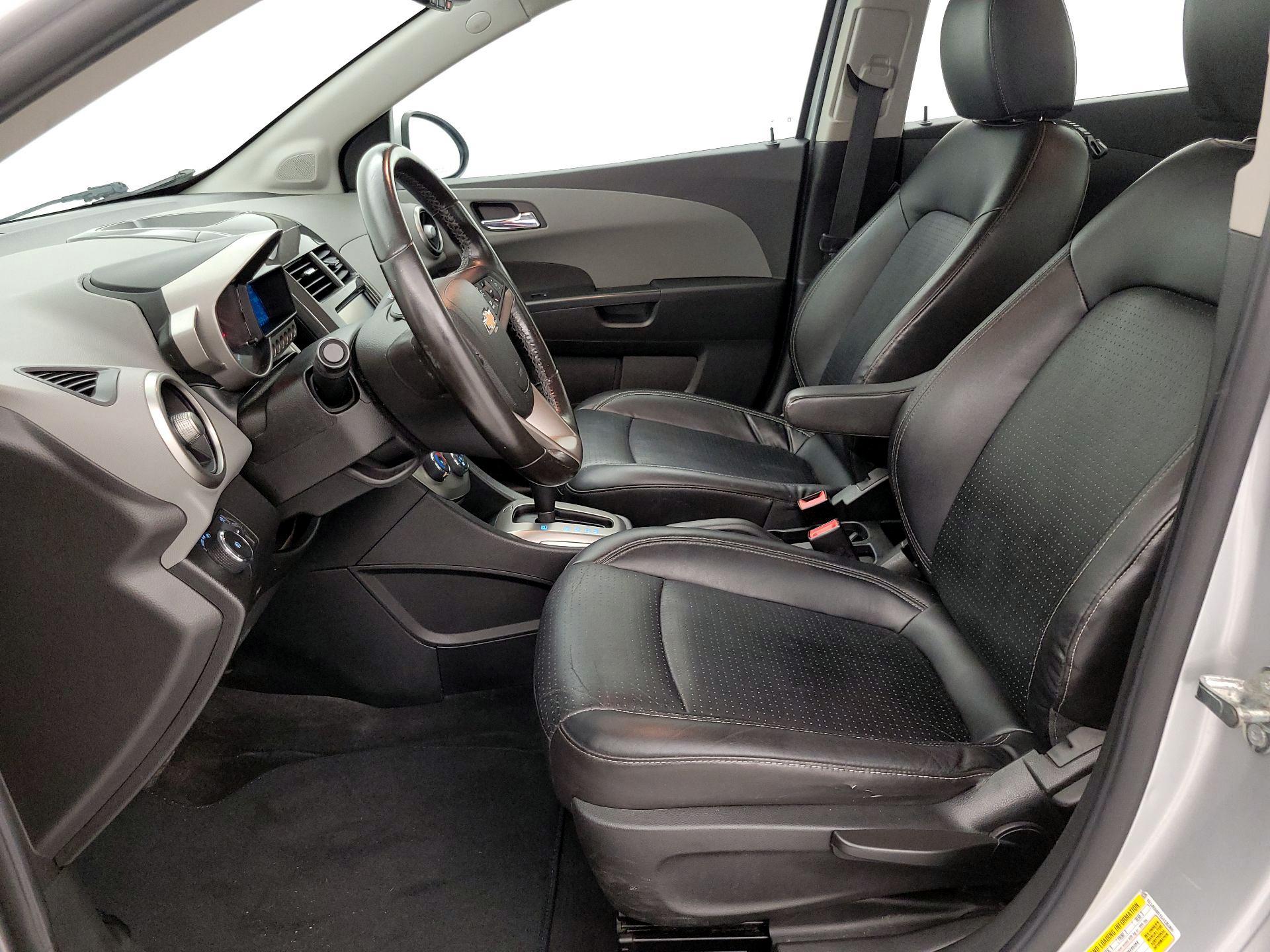 Thumbnail: 2016 Chevrolet Sonic - 11