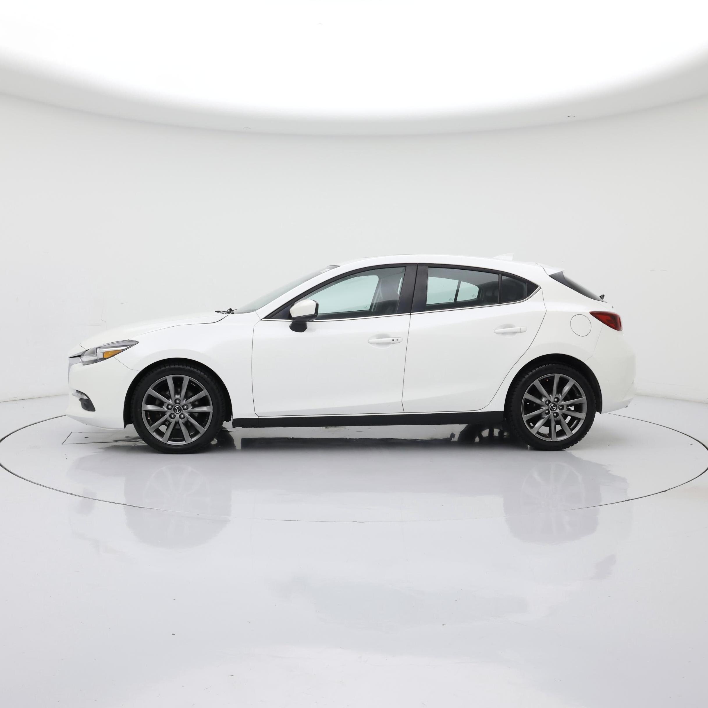 Thumbnail: 2018 Mazda Mazda3 - 3