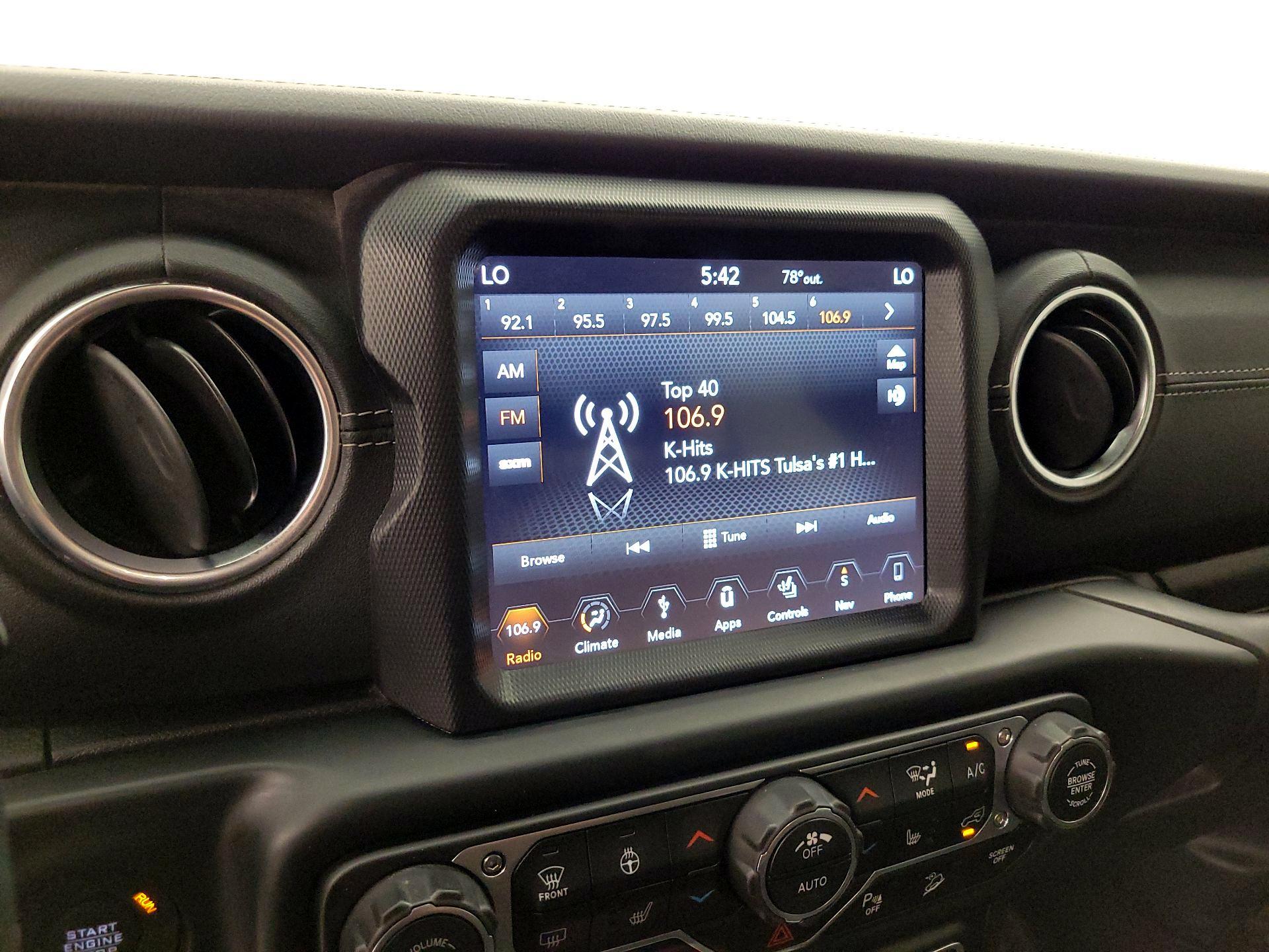Thumbnail: 2019 Jeep Wrangler - 16