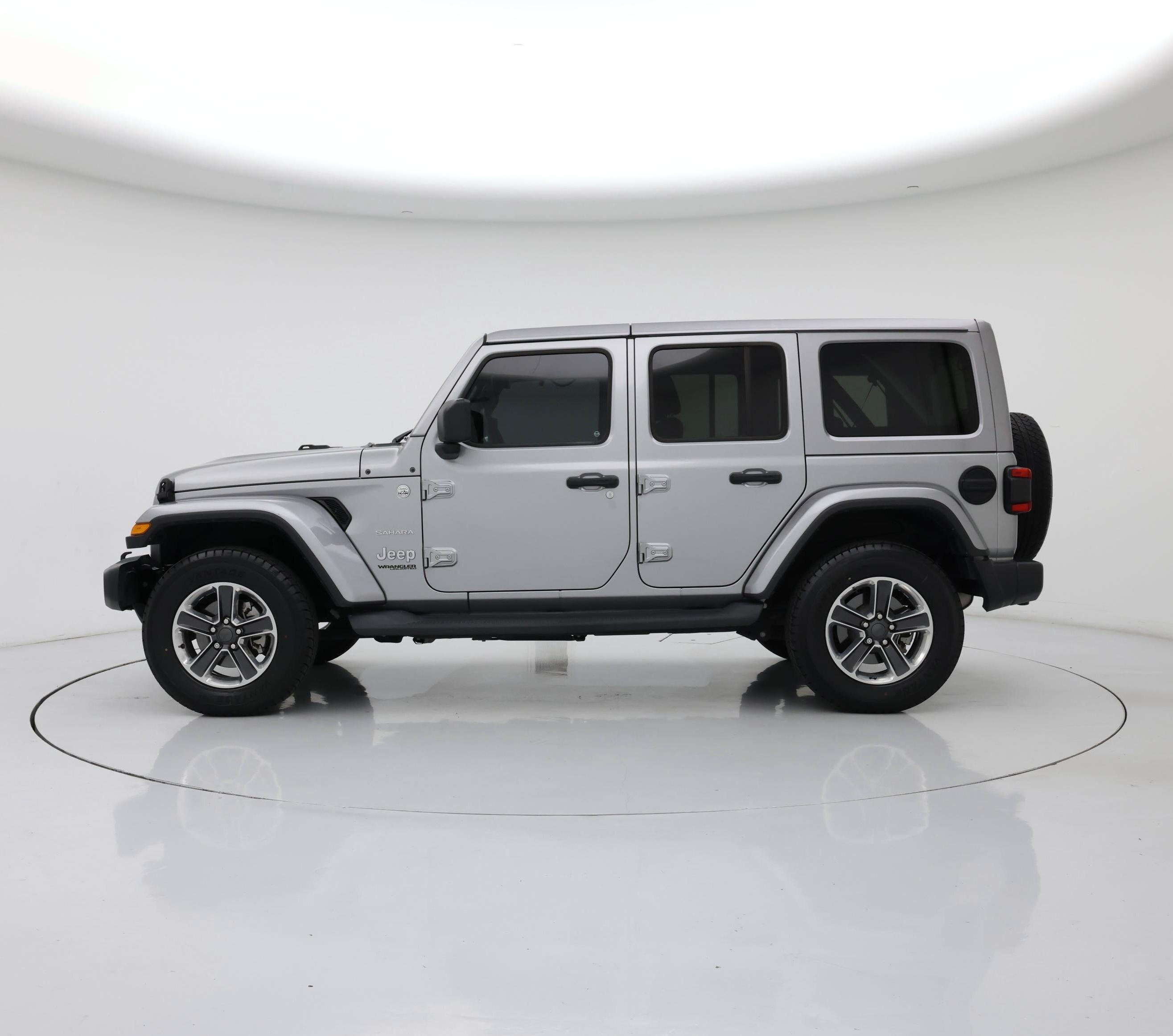 Thumbnail: 2019 Jeep Wrangler - 3