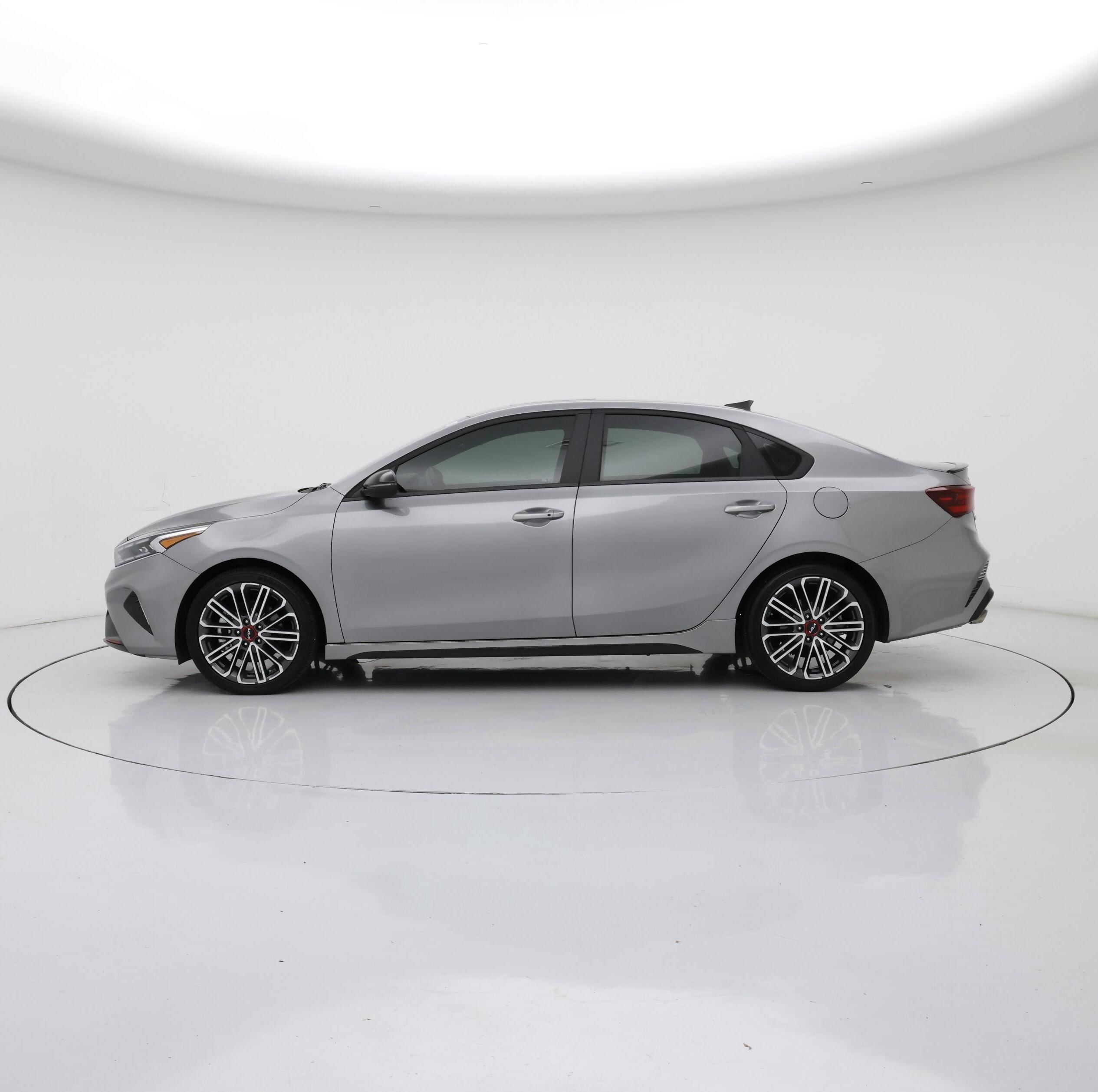 Thumbnail: 2024 Kia Forte - 3