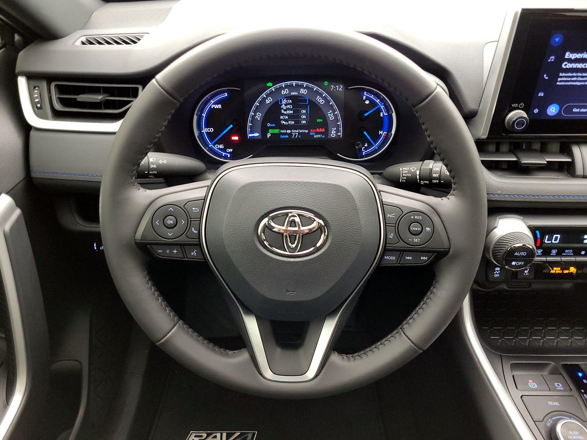 Thumbnail: 2025 Toyota RAV4 - 10