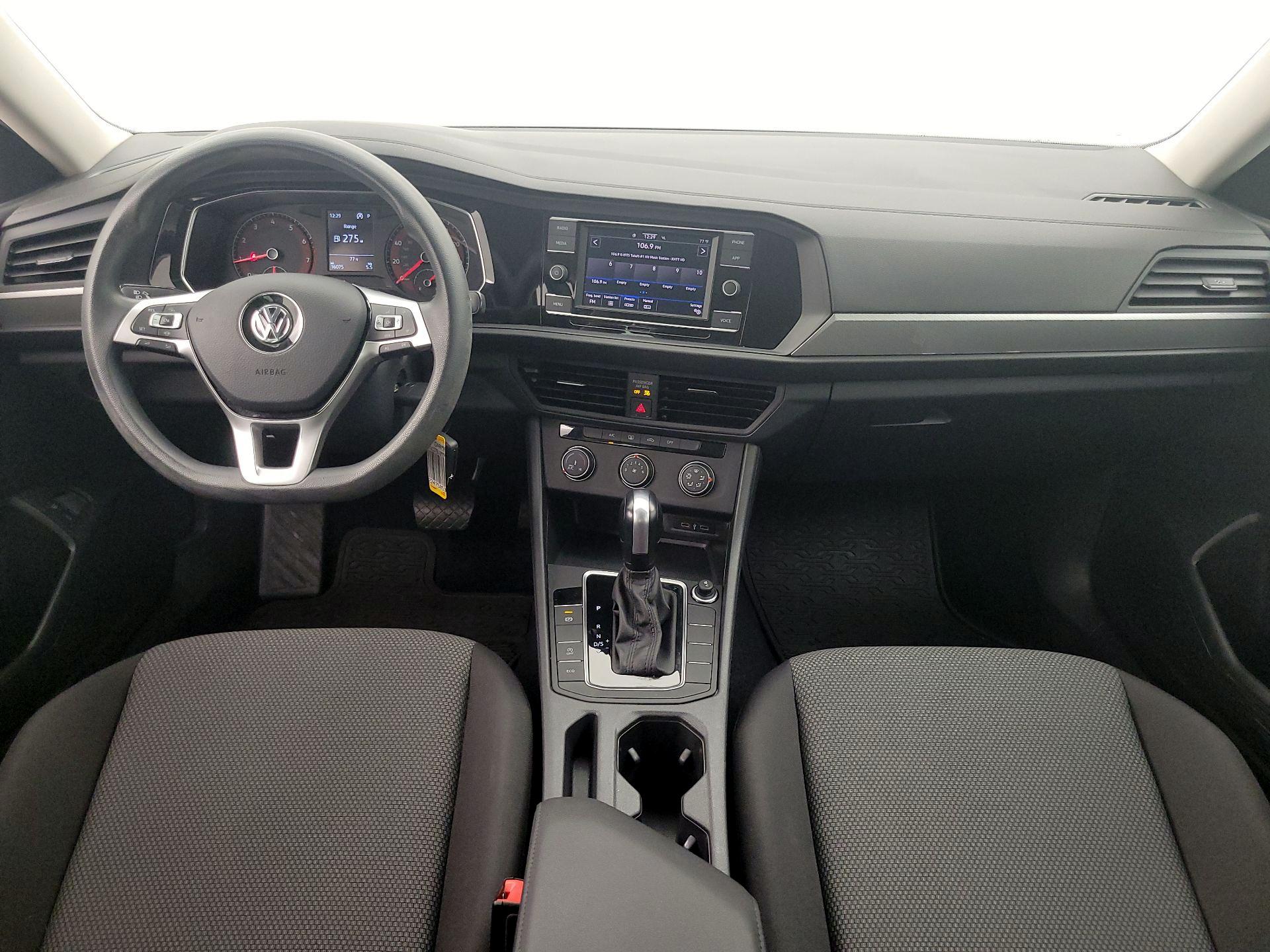 Thumbnail: 2021 Volkswagen Jetta - 9
