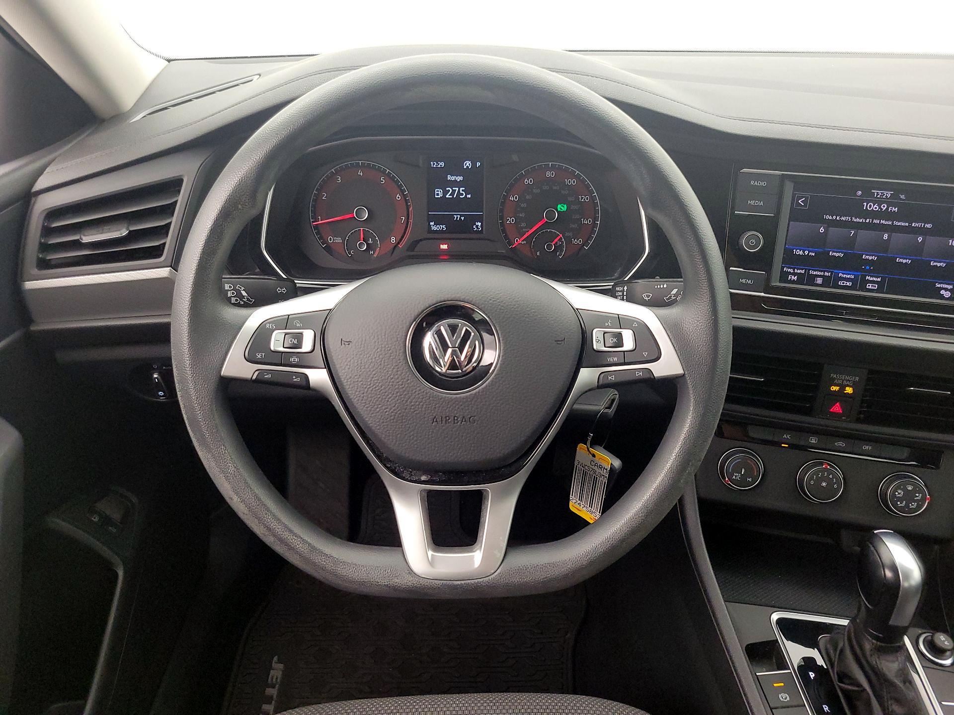 Thumbnail: 2021 Volkswagen Jetta - 10
