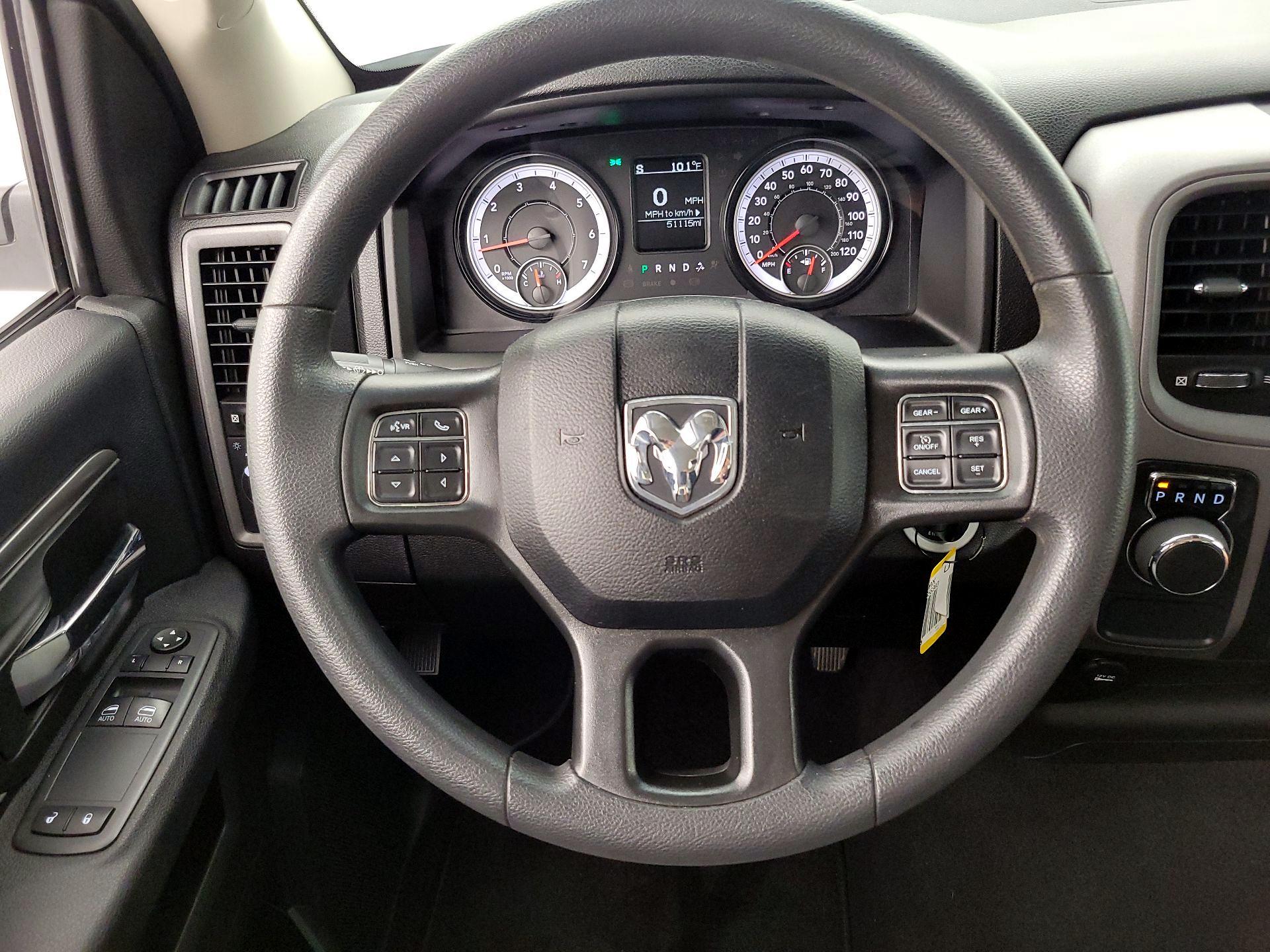 Thumbnail: 2021 RAM 1500 Classic - 10
