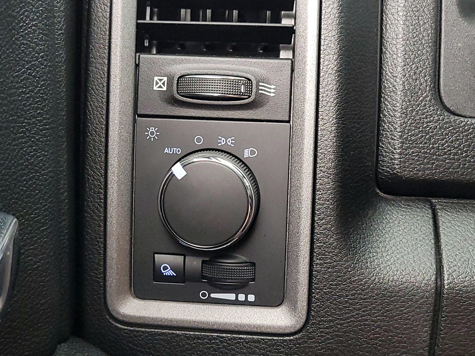Thumbnail: 2021 RAM 1500 Classic - 13