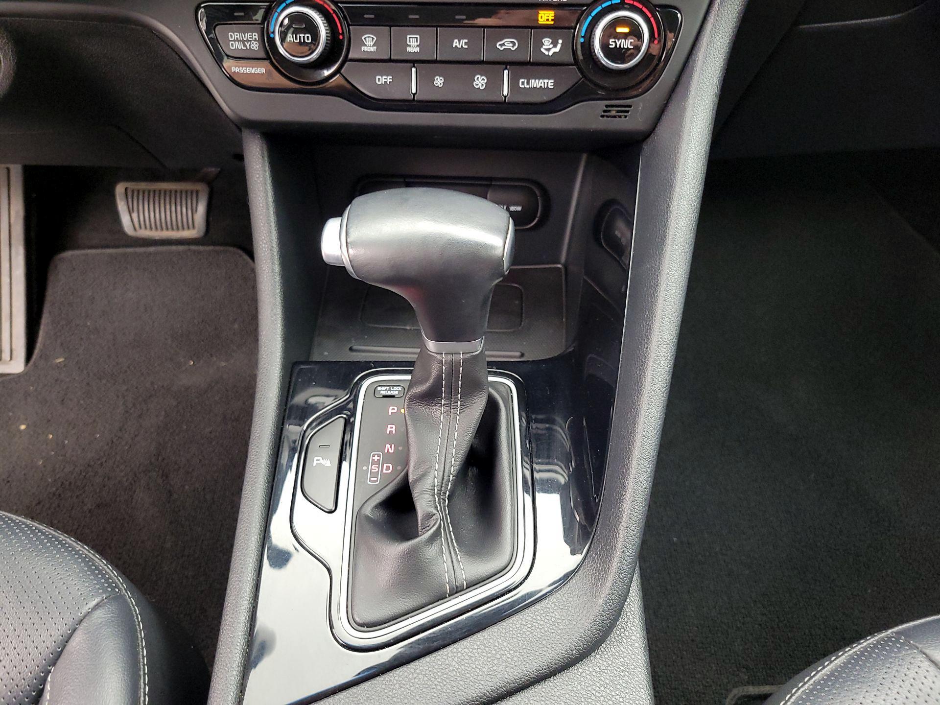 Thumbnail: 2018 Kia Niro - 18