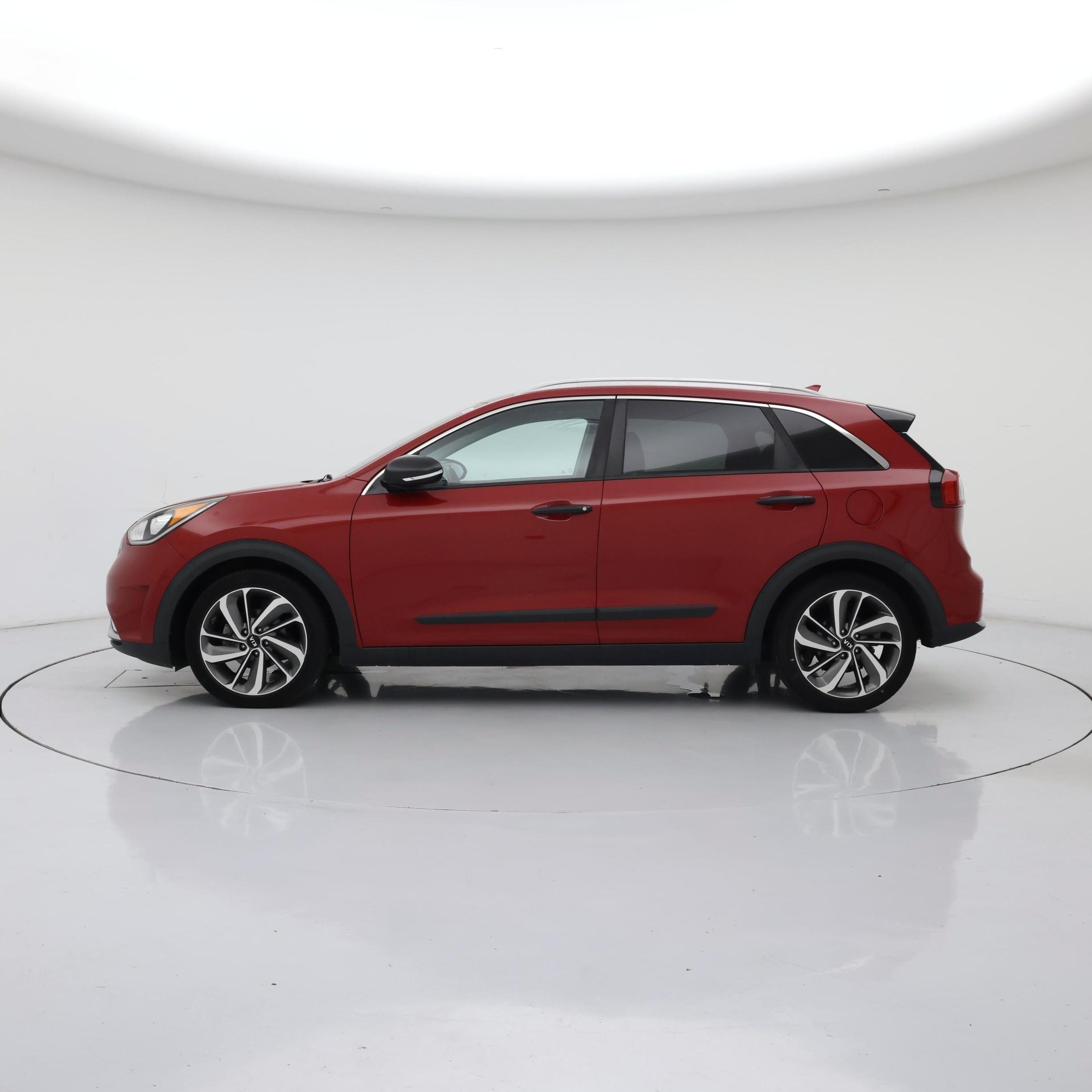Thumbnail: 2018 Kia Niro - 3