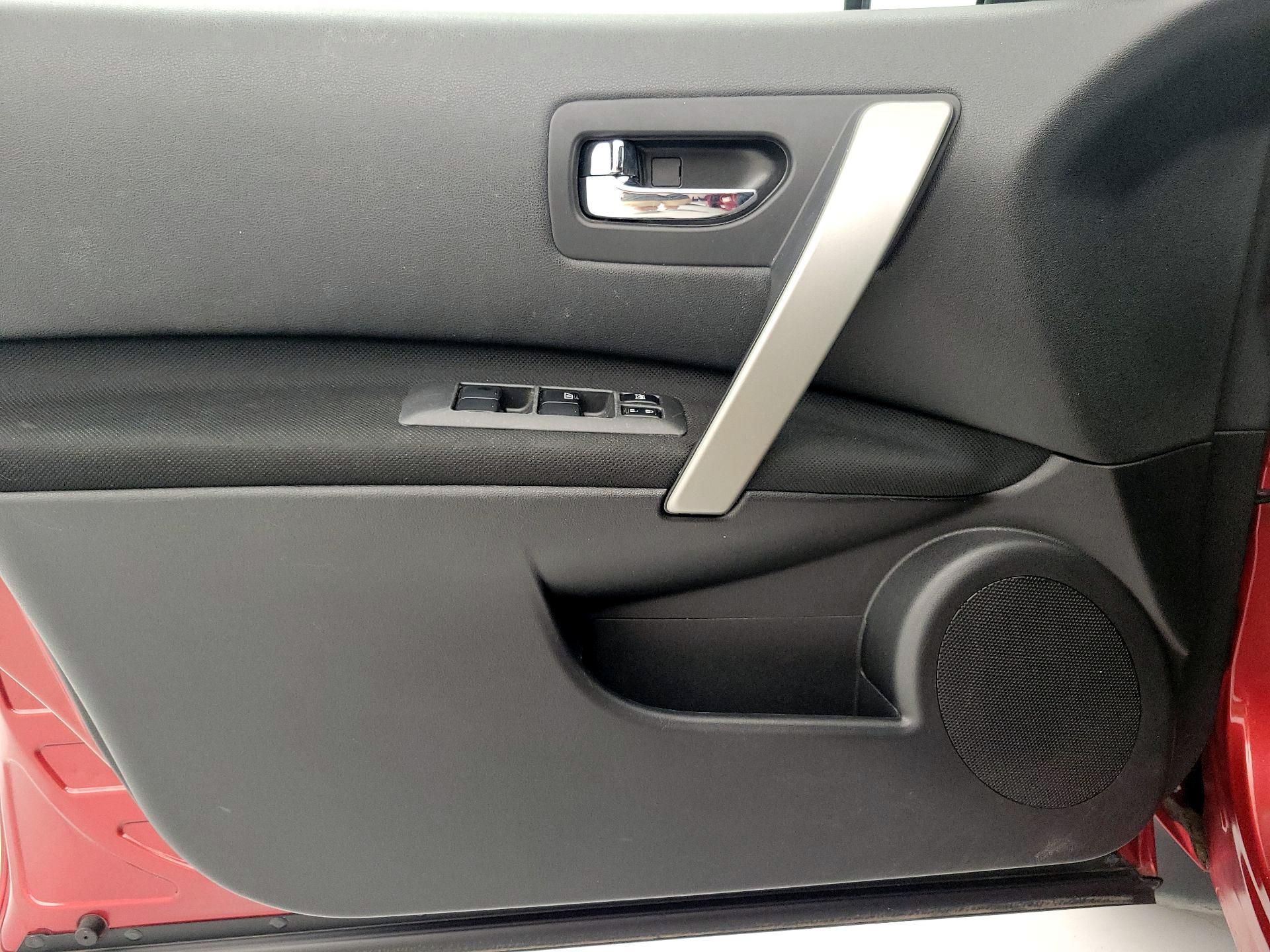 Thumbnail: 2013 Nissan Rogue - 12