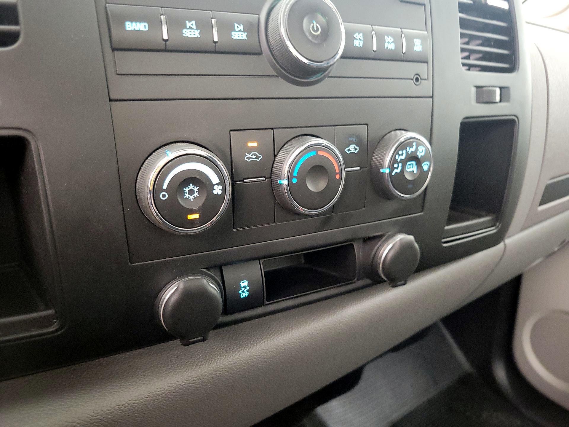 Thumbnail: 2013 Chevrolet Silverado 1500 - 15