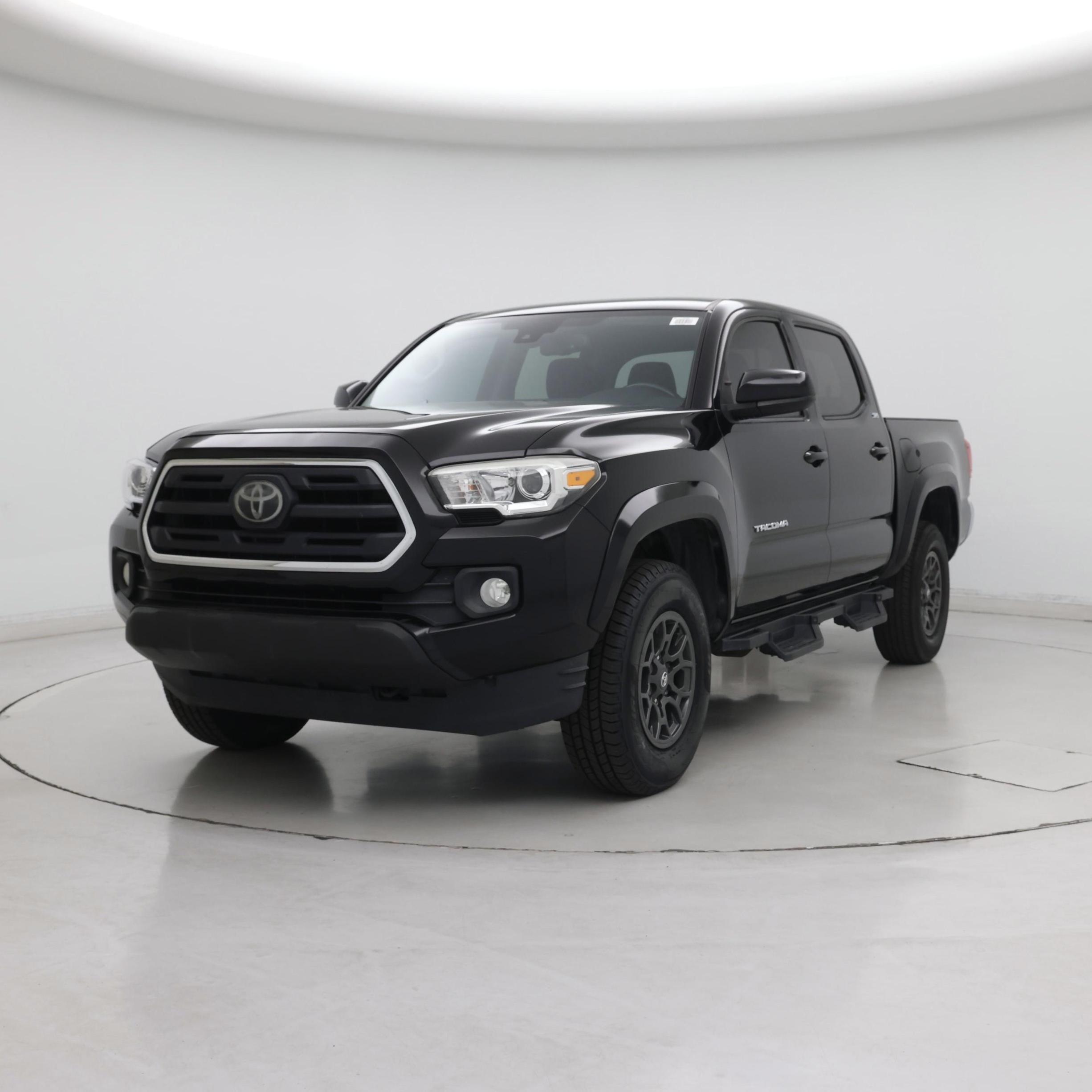 Thumbnail: 2018 Toyota Tacoma - 4