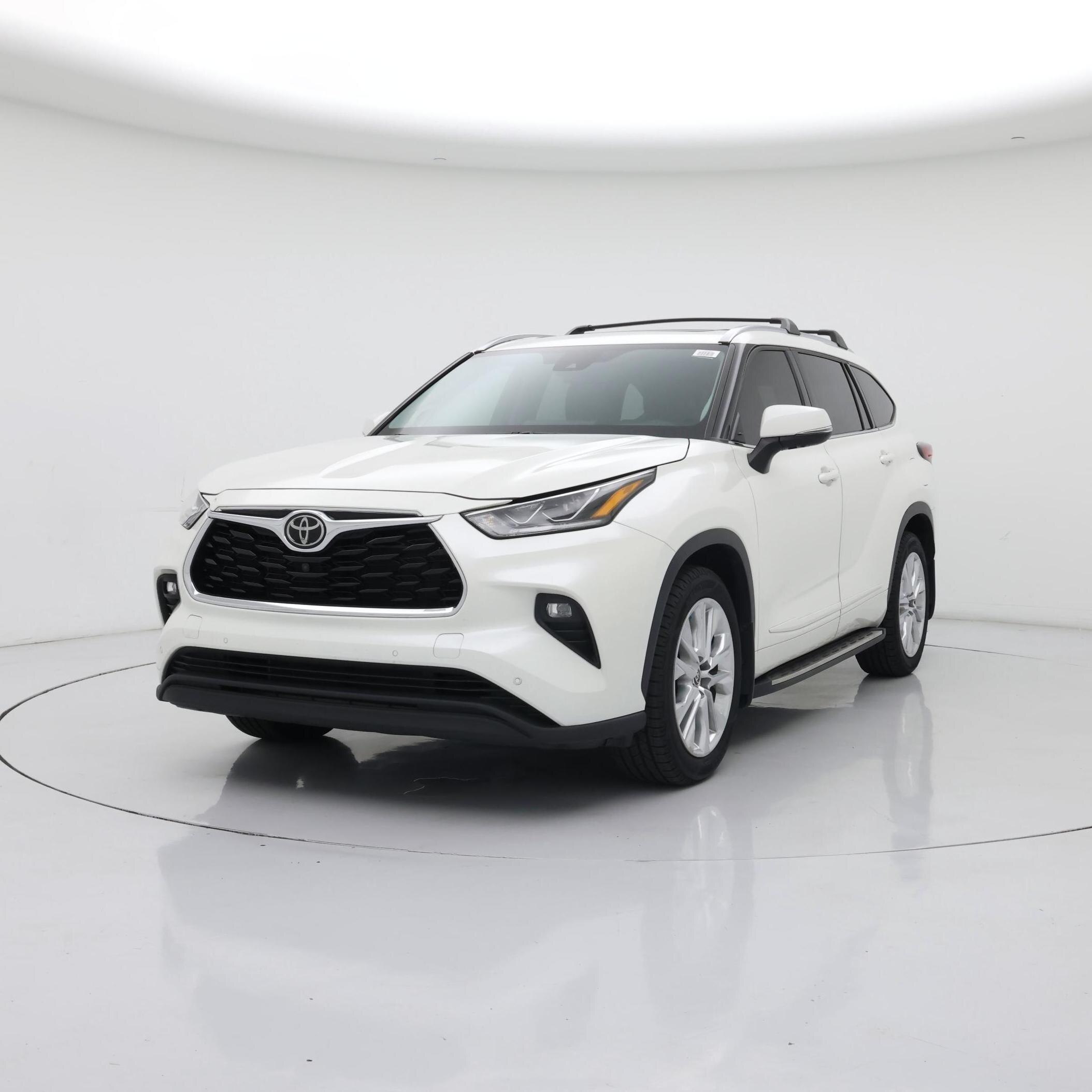 Thumbnail: 2021 Toyota Highlander - 4