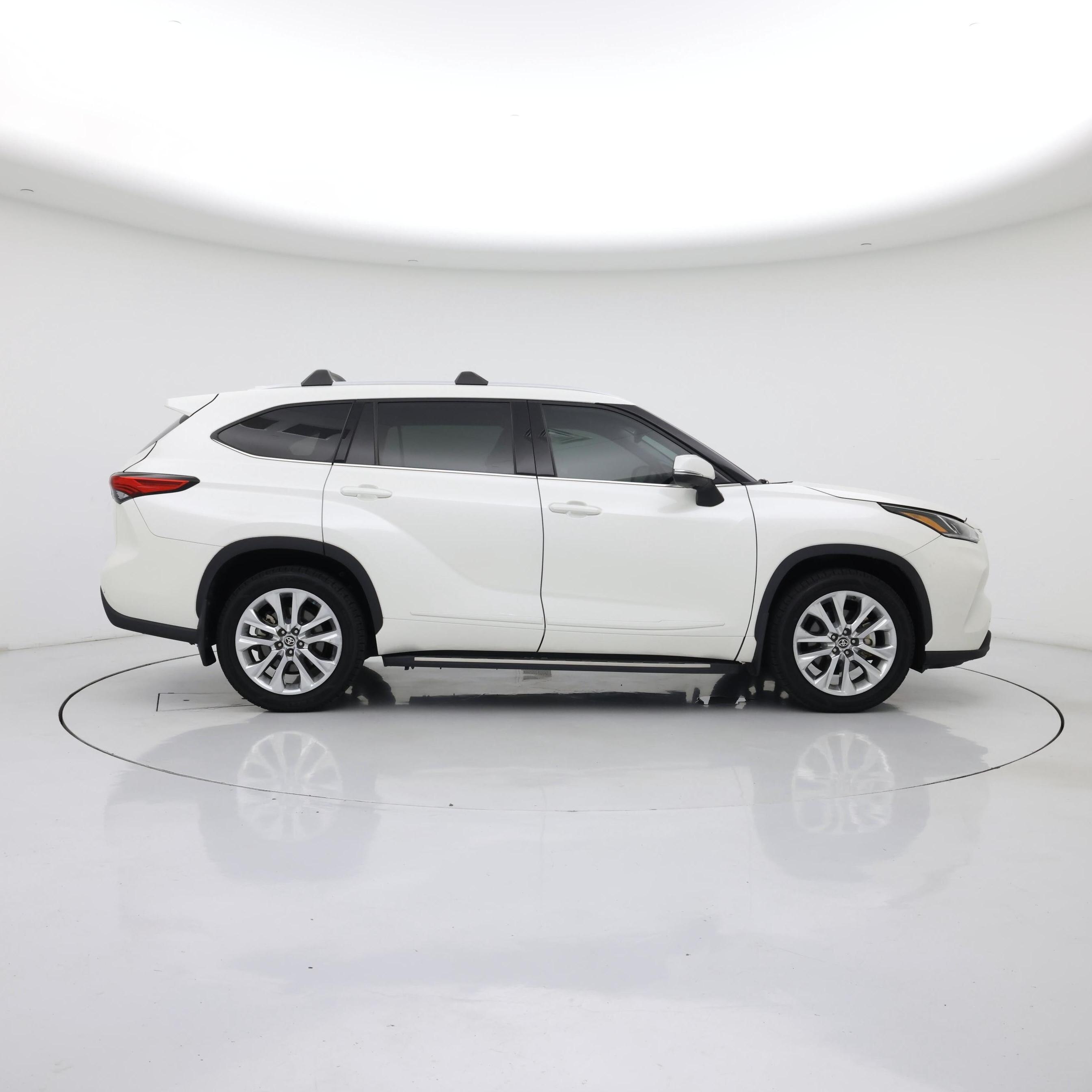 Thumbnail: 2021 Toyota Highlander - 7