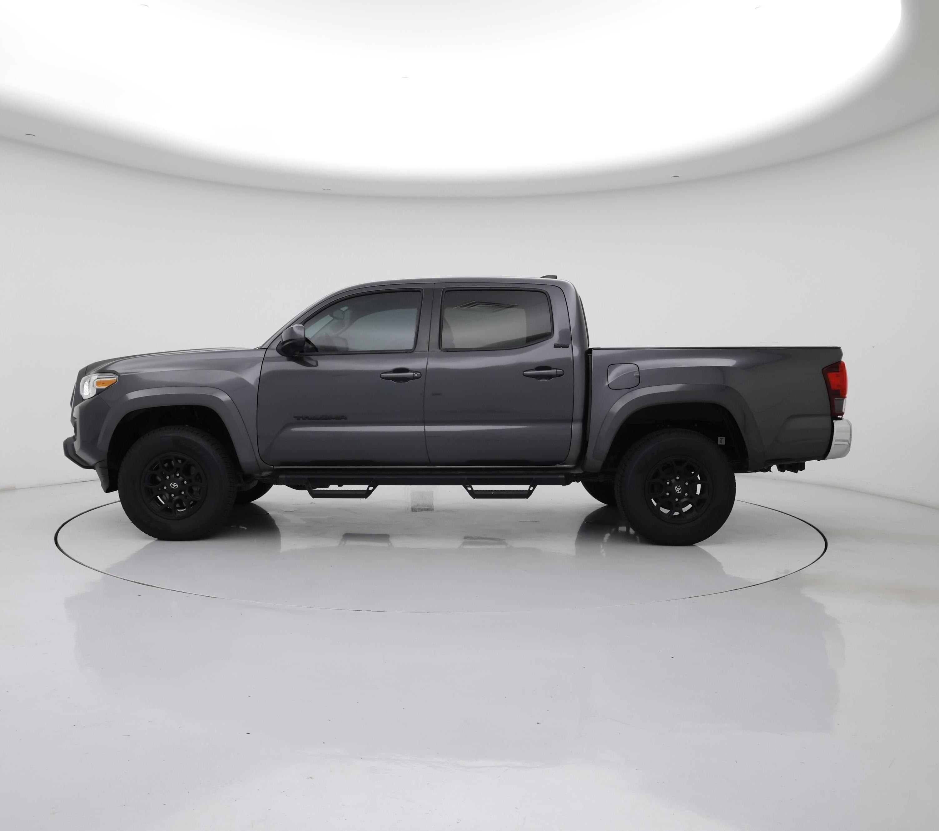 Thumbnail: 2021 Toyota Tacoma - 3