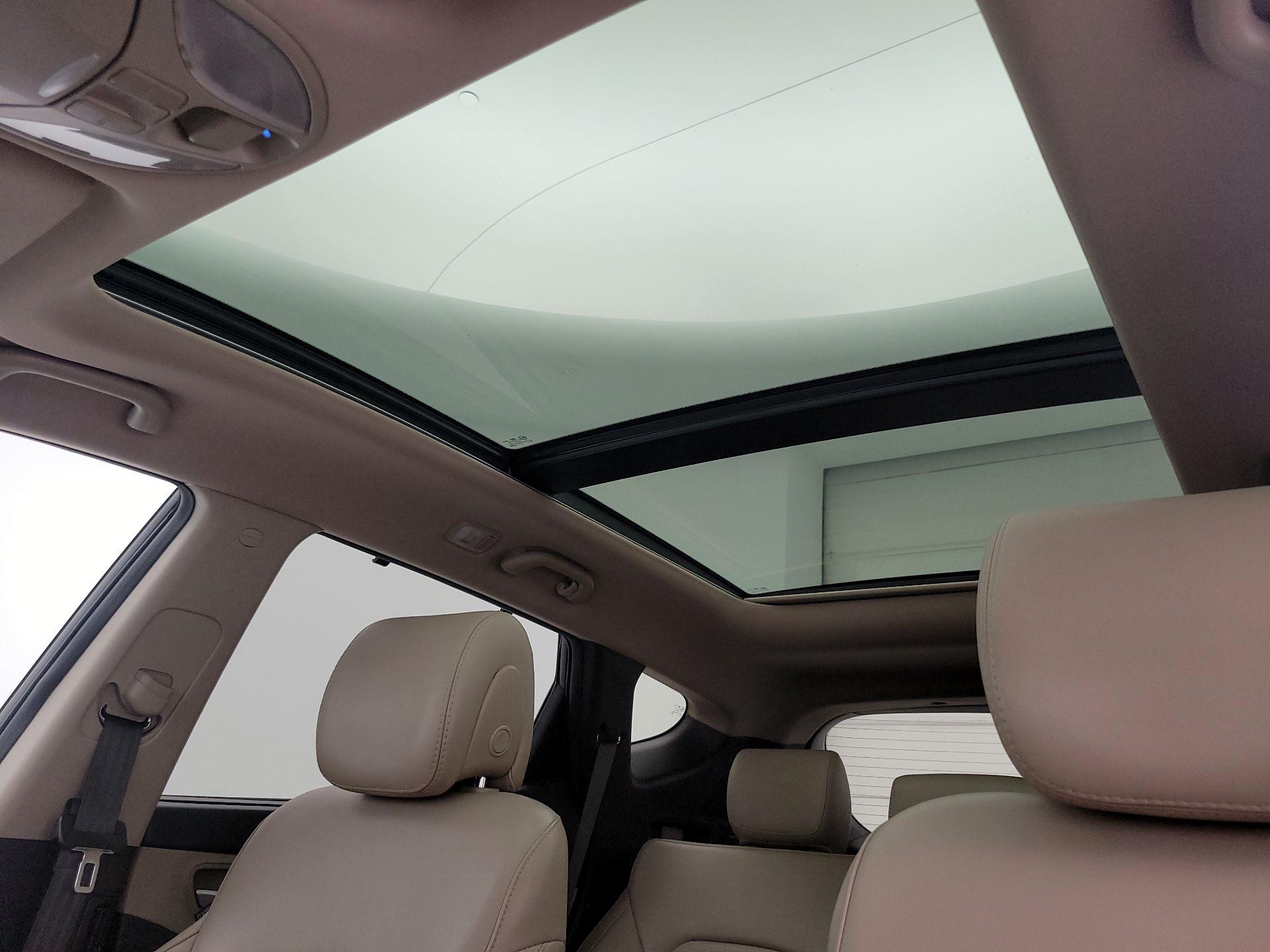 Thumbnail: 2013 Hyundai Santa Fe - 20