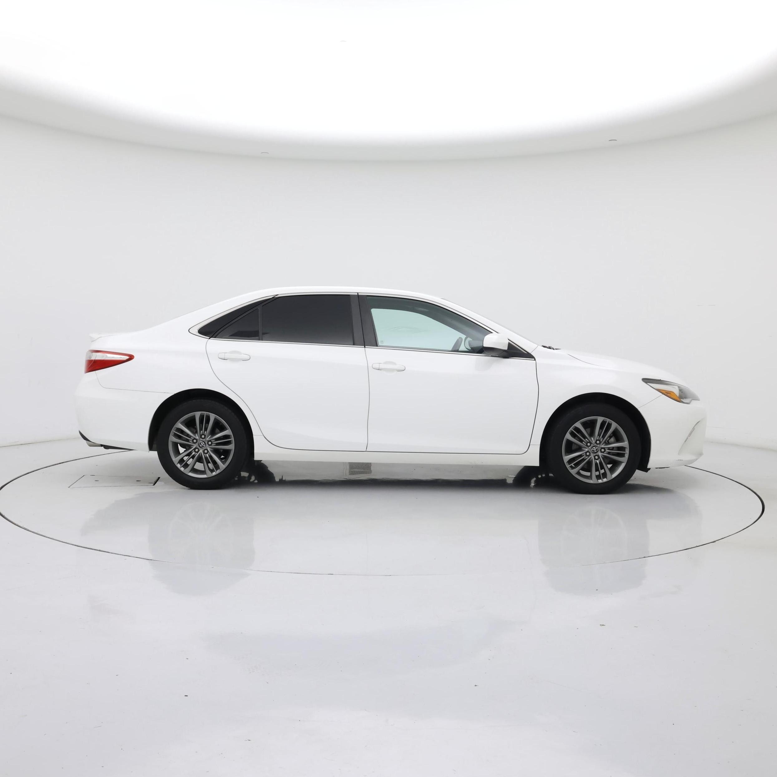 Thumbnail: 2017 Toyota Camry - 7