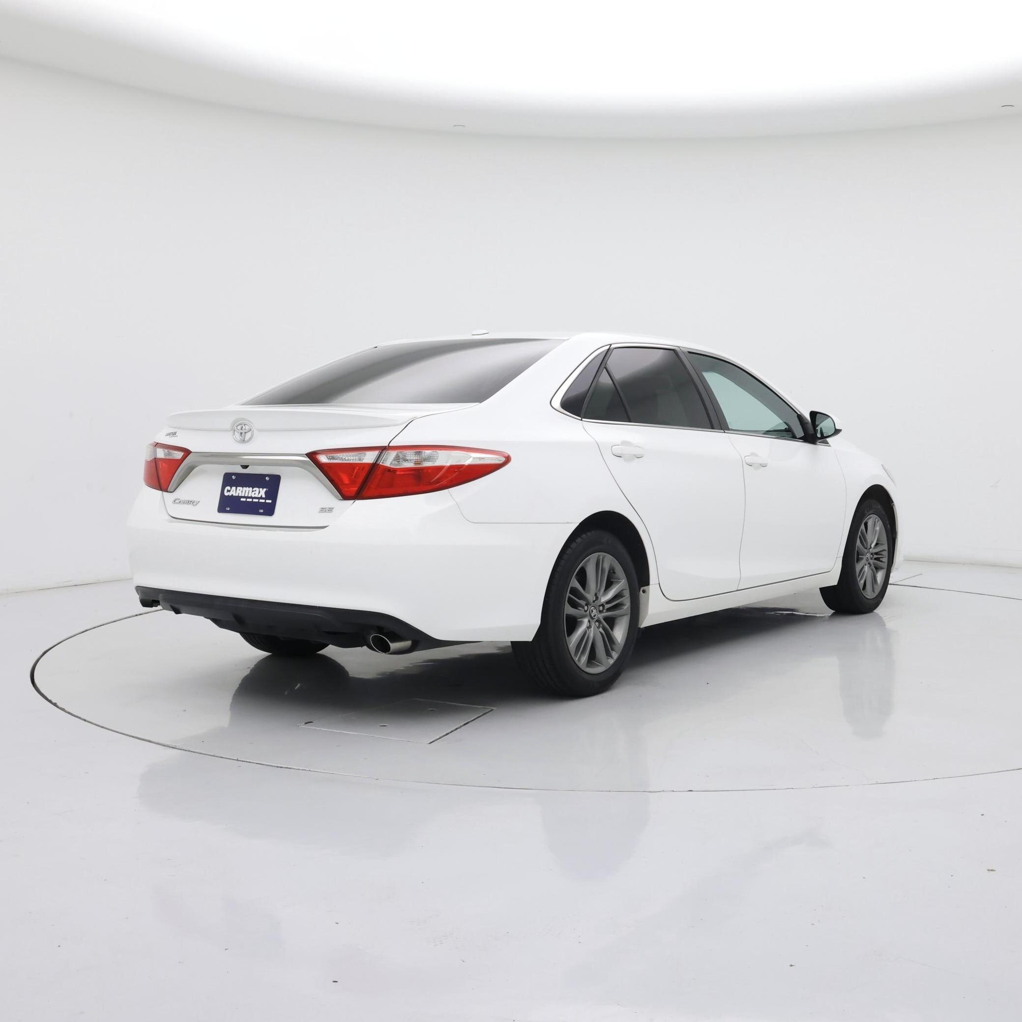 Thumbnail: 2017 Toyota Camry - 8