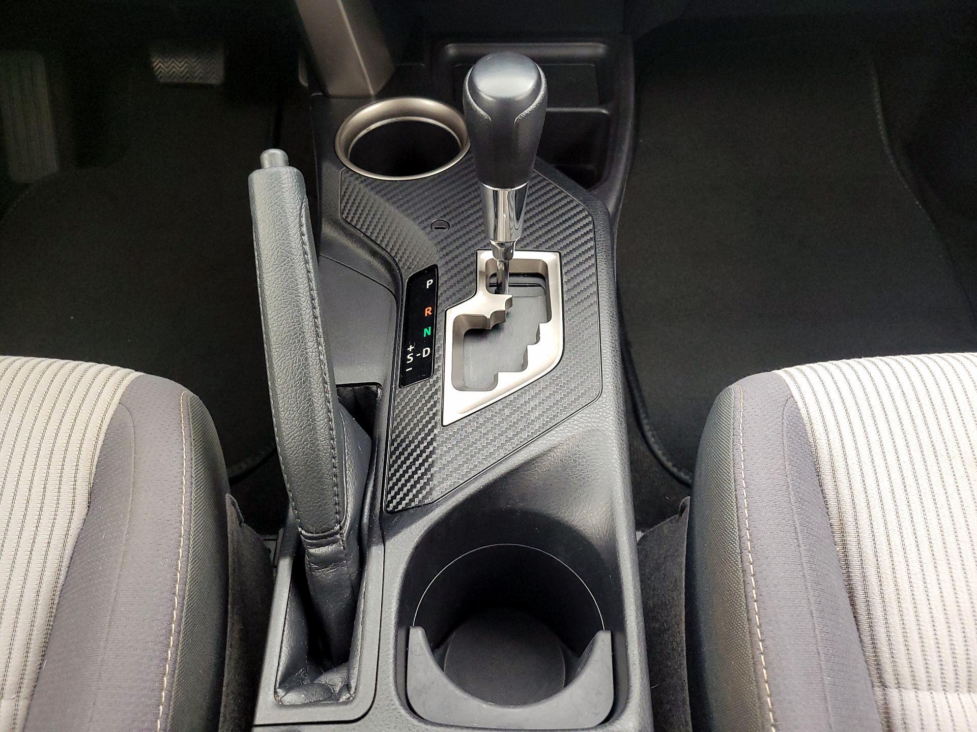 Thumbnail: 2015 Toyota RAV4 - 17