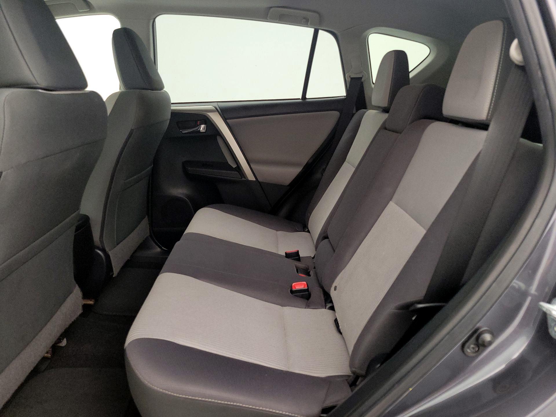 Thumbnail: 2015 Toyota RAV4 - 20